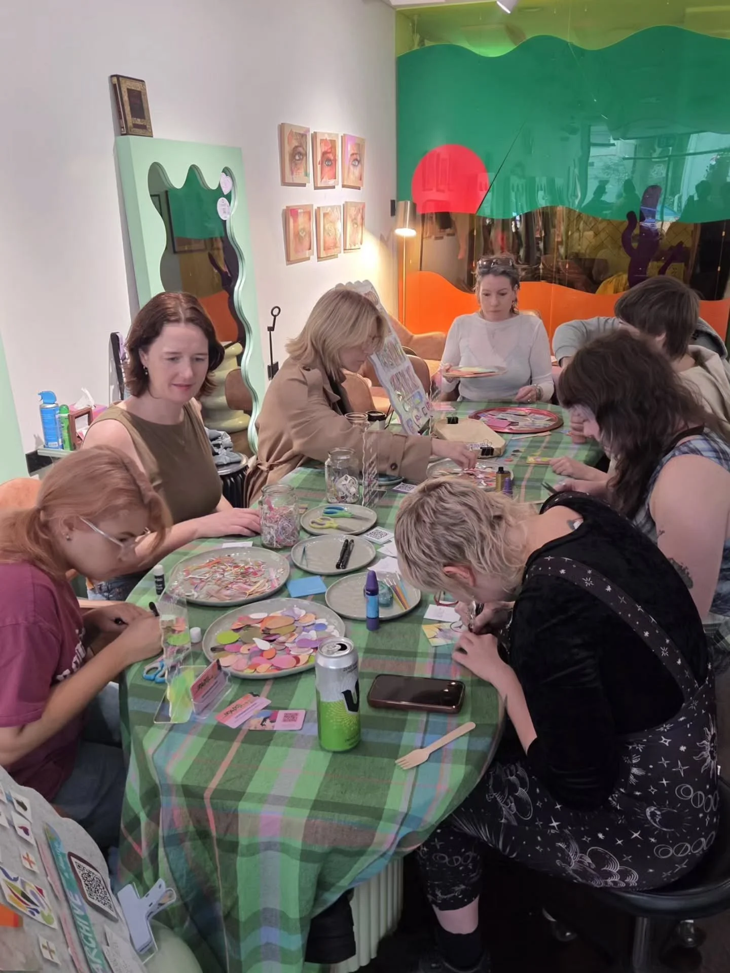 welcome to the first documented beastie-verse community event 🫙🔎✂️

🖤
thank you to everyone who paused to observe, assemble, archive, adopt or otherwise enjoy an encounter with beasties 🫶

I'm still buzzing with "beastie-girl" energy &a