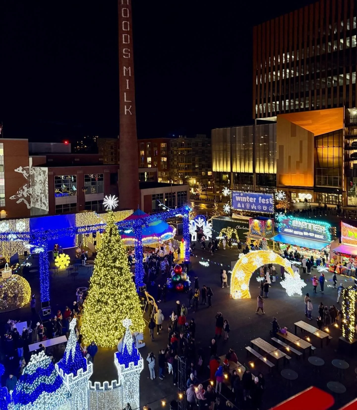 What a fantastic start to Boston&rsquo;s Winter Fest! 🥳

If you missed it, the magic returns next Friday, Saturday, &amp; Sunday!

Don&rsquo;t wait&mdash;get your tickets today and make it a December to remember! (Link in bio!)

#Boston #WinterActiv