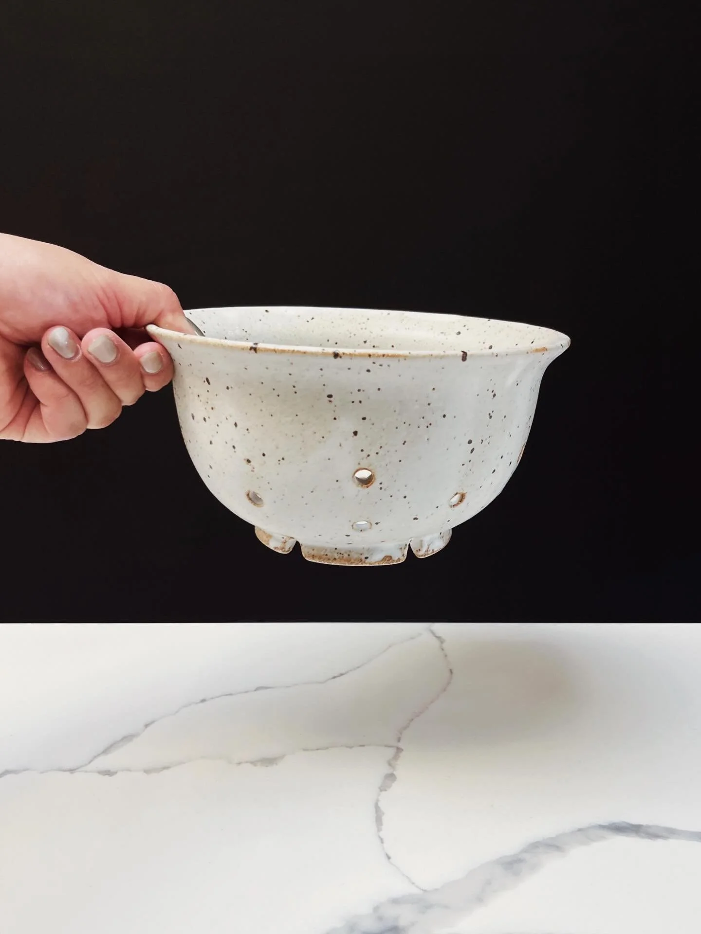 8&rdquo;D, stoneware, matte white

A medium tulip berry bowl. Very light!