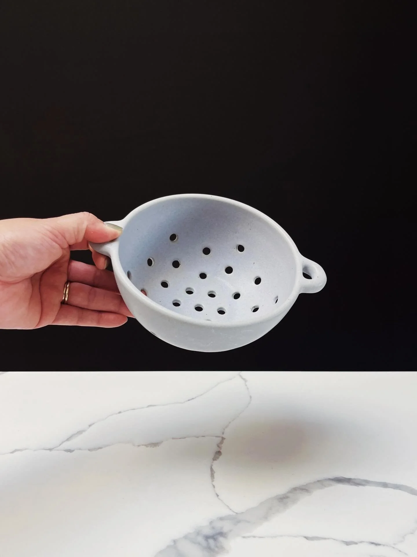 6&rdquo;D, stoneware, lavender glaze

A rare handled berry bowl 👂