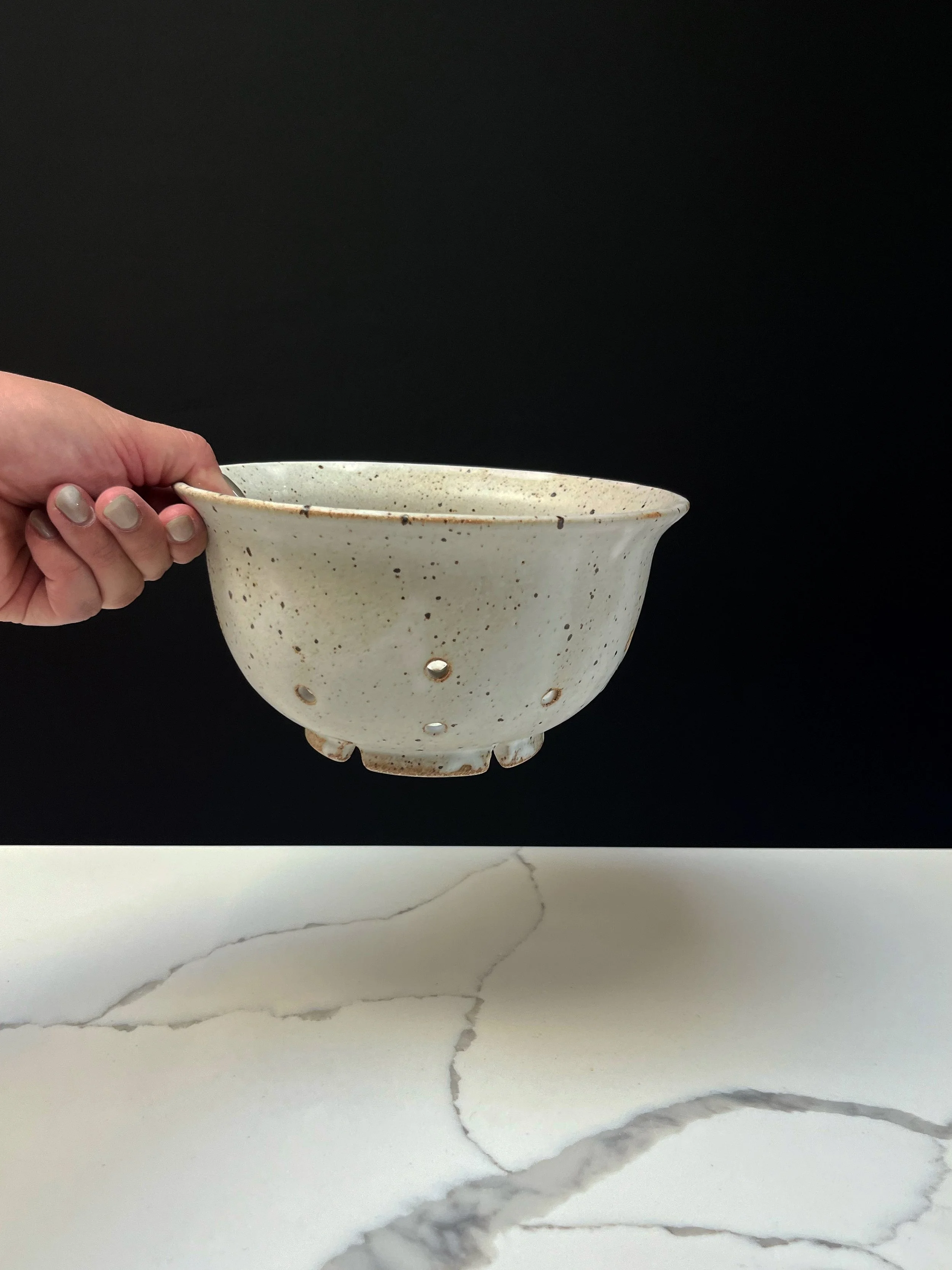 7.5" Speckled White Berry Bowl