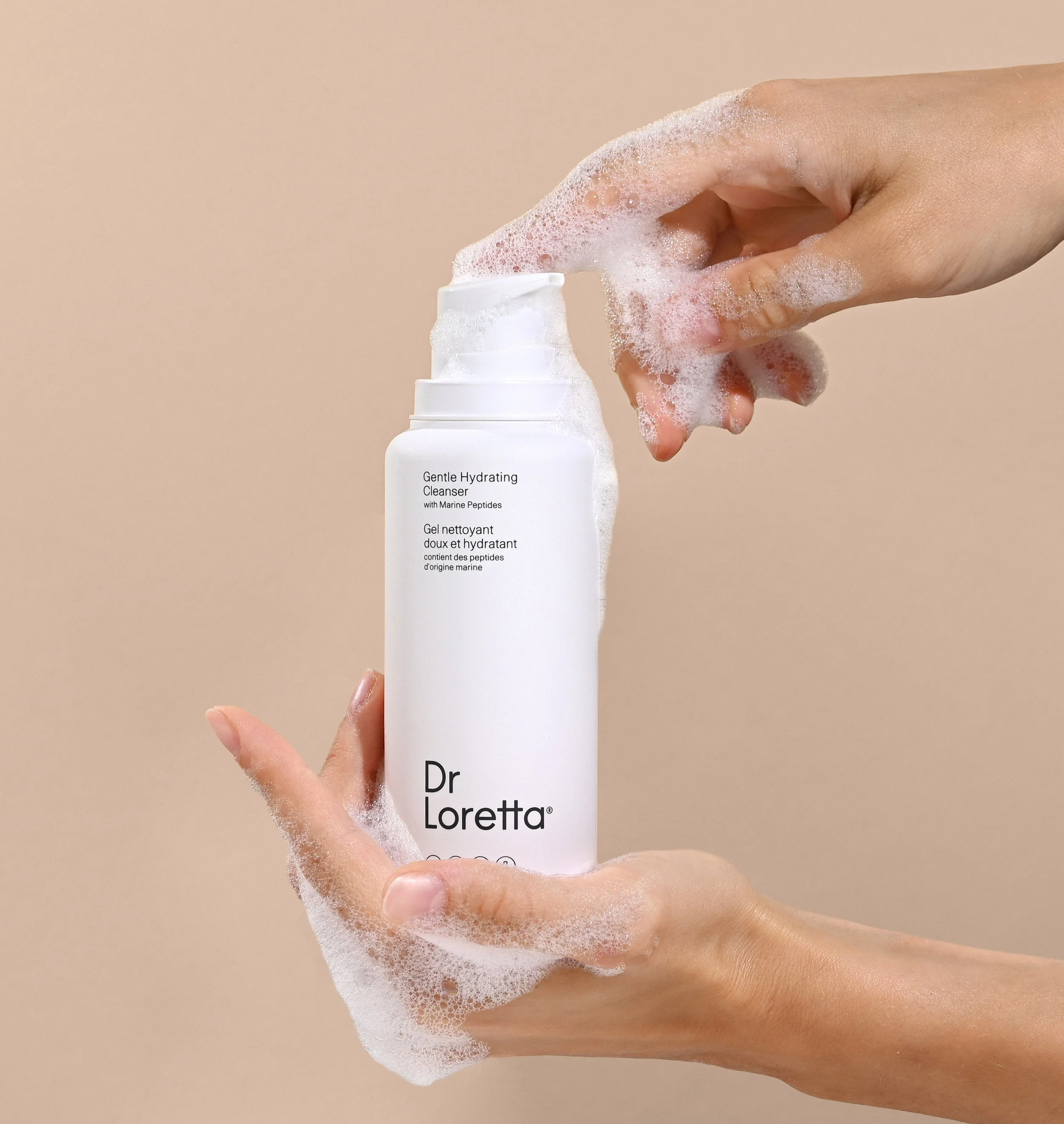 Gentle Hydrating Cleanser_6.jpg