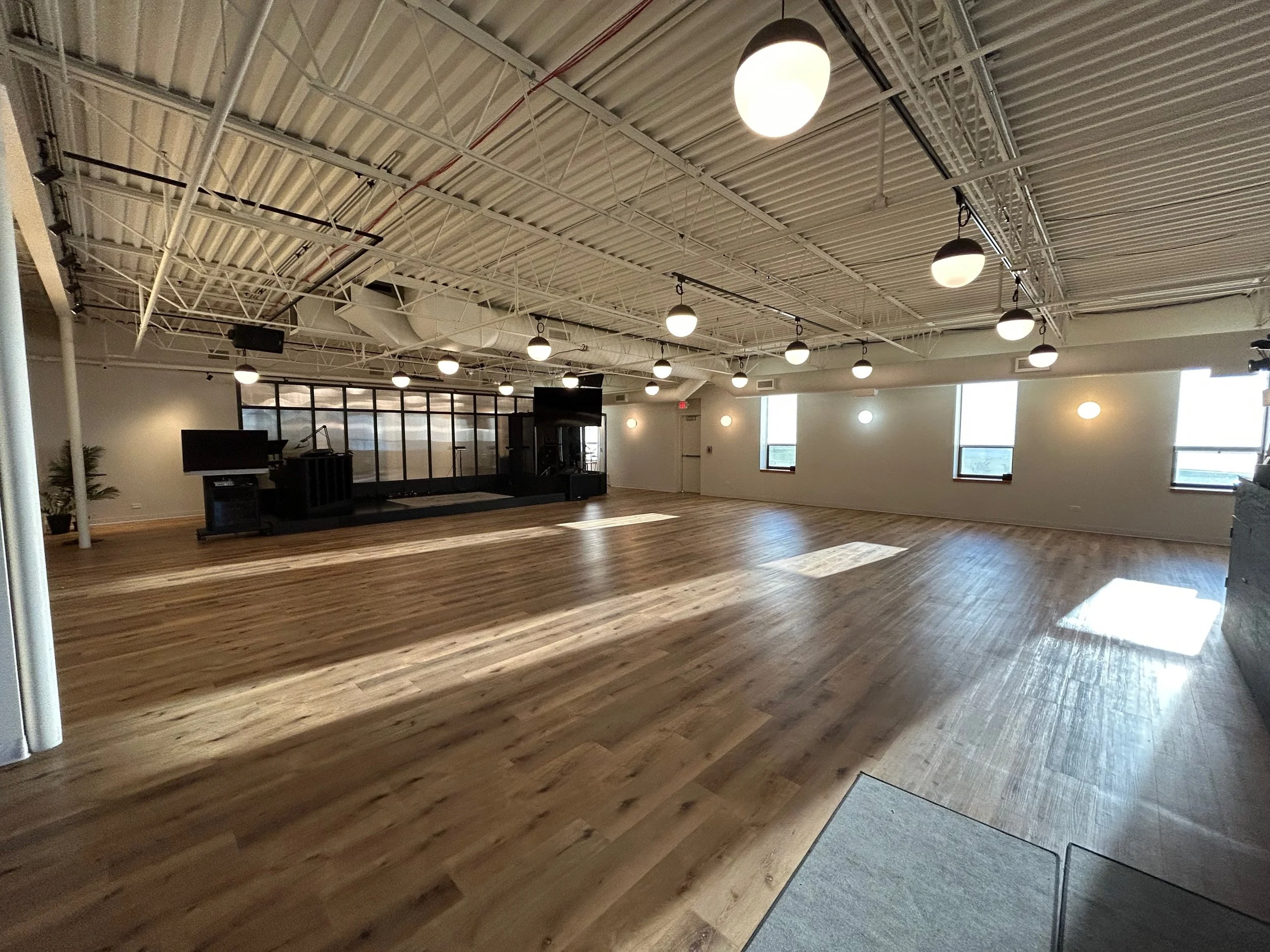 Main Room 1.jpeg