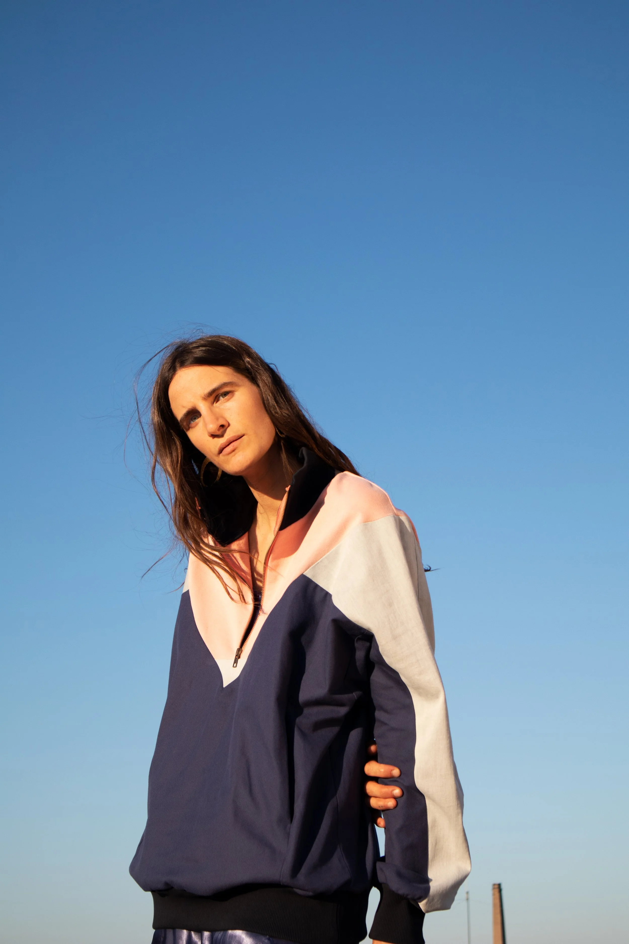 der weltoffene Windbreaker-Model_Susan_Syring_Fotografin_Ella_Haas.jpg