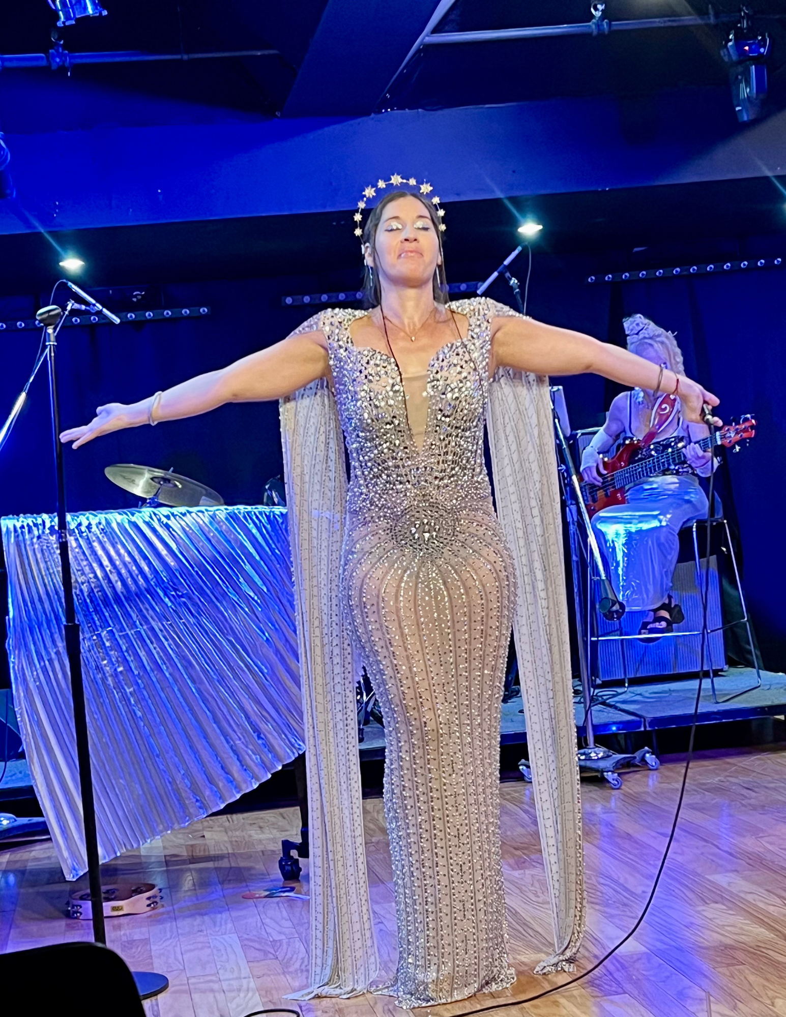Luana promo 5png.png