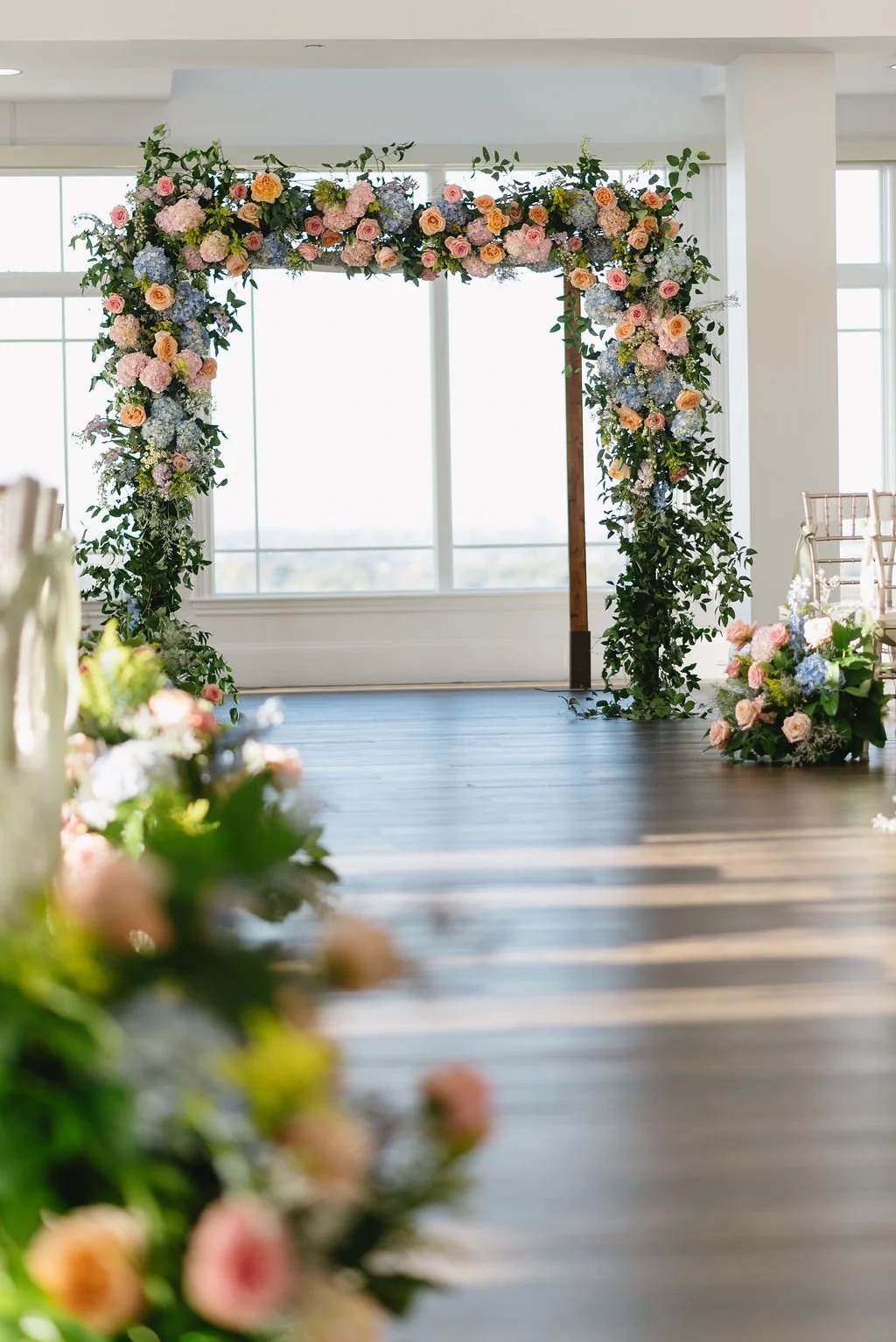  how much do wedding flowers cost 10