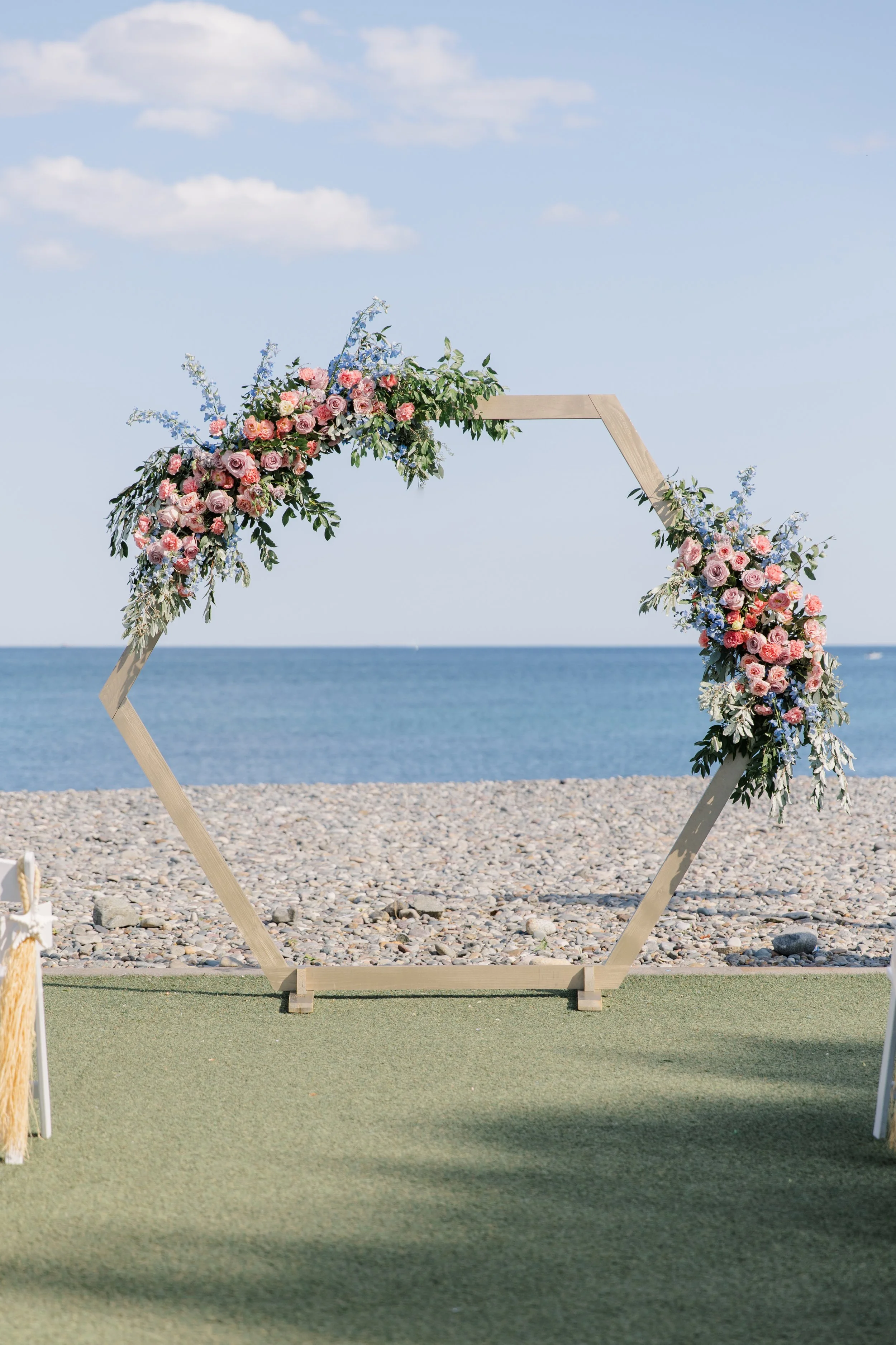  how much do wedding flowers cost 11