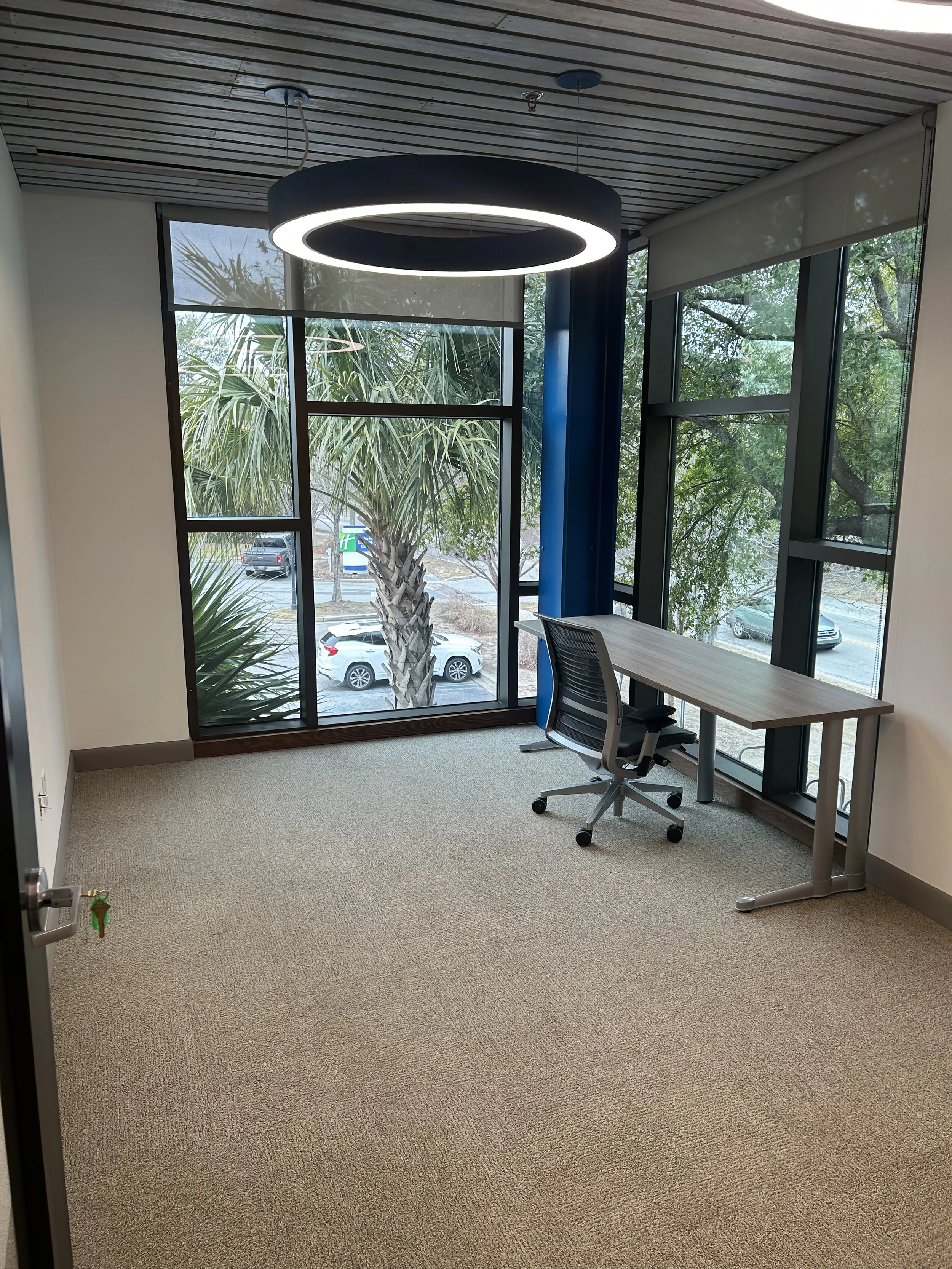 Congruent Corner Office