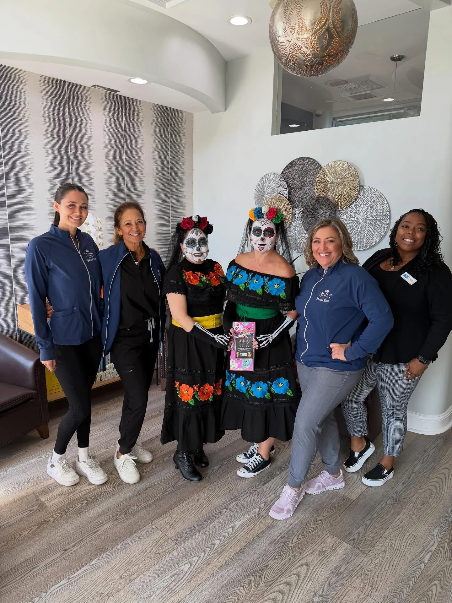 A beautiful visit and a sweet treat with our friends from @oral_surgery_partners Loved seeing them in their beautiful Dia de Los Muertos attire! 🌺

#muertos #partners #callerosdental #elsegundo