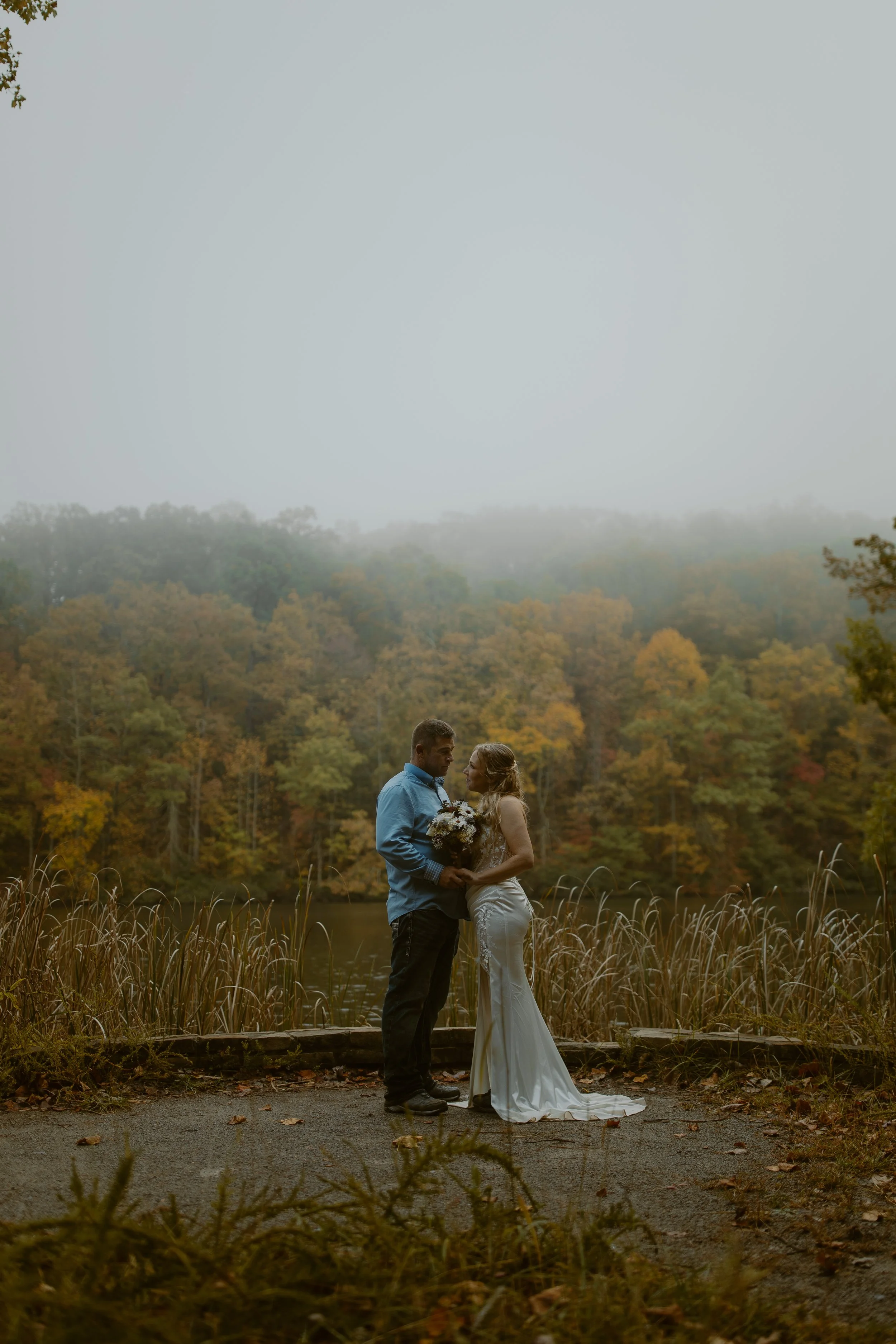 Tennessee-adventure-waterfall-fall-elopement