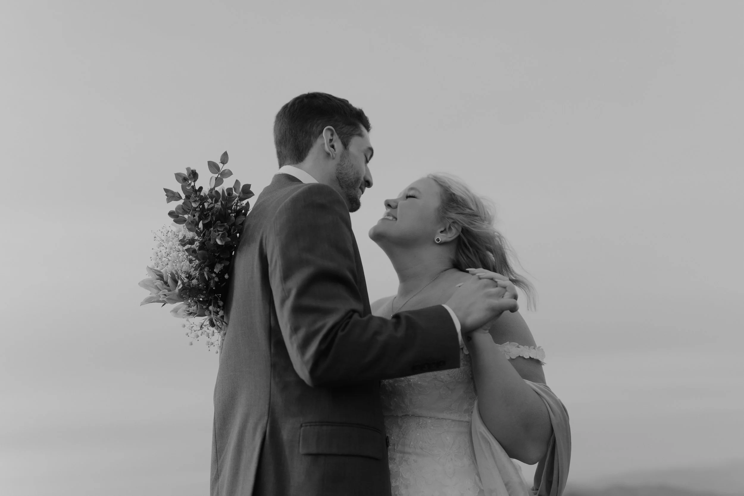 sunrise-roan-mountain-elopement-Tennessee