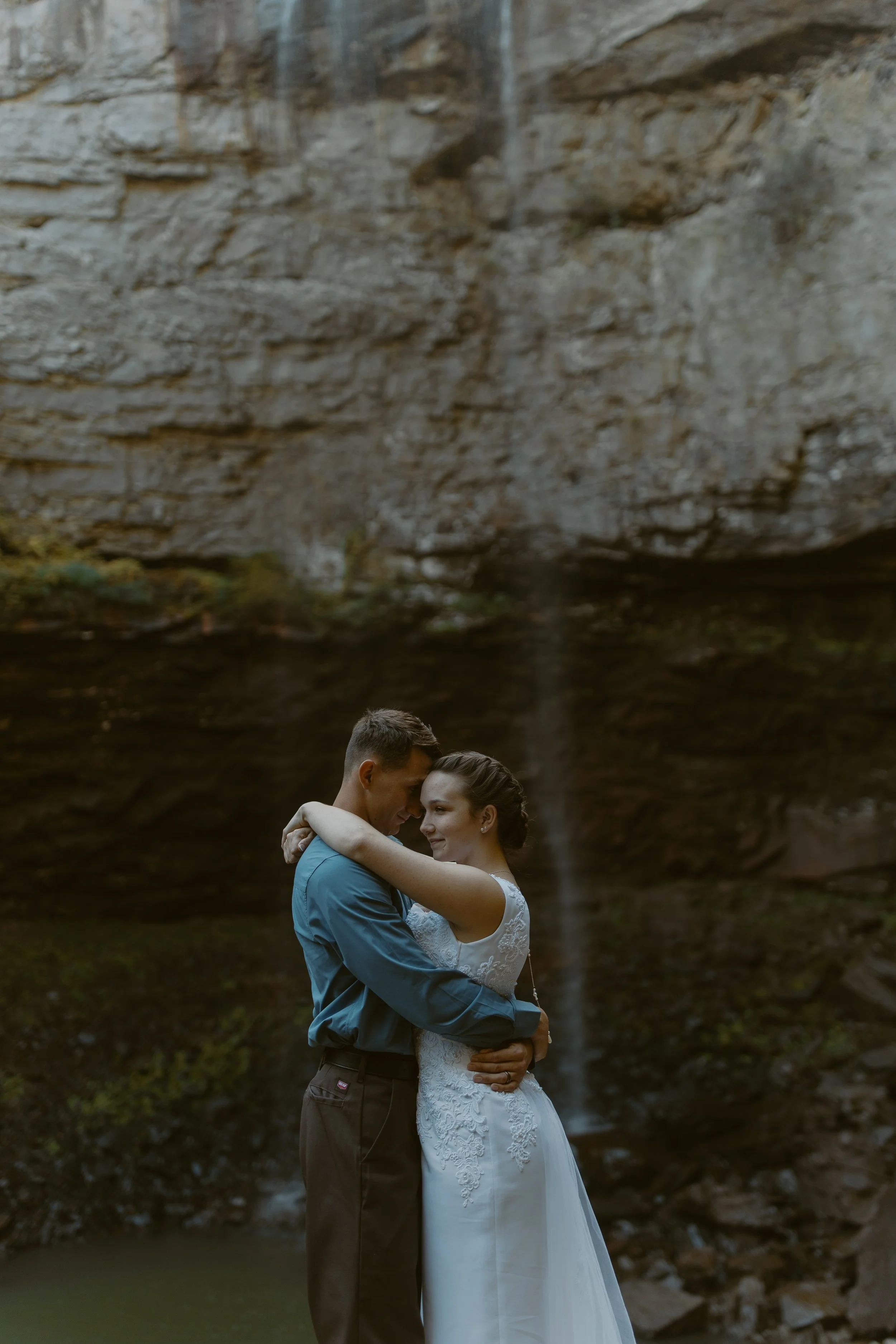 Tennessee-waterfall-sunrise-elopement