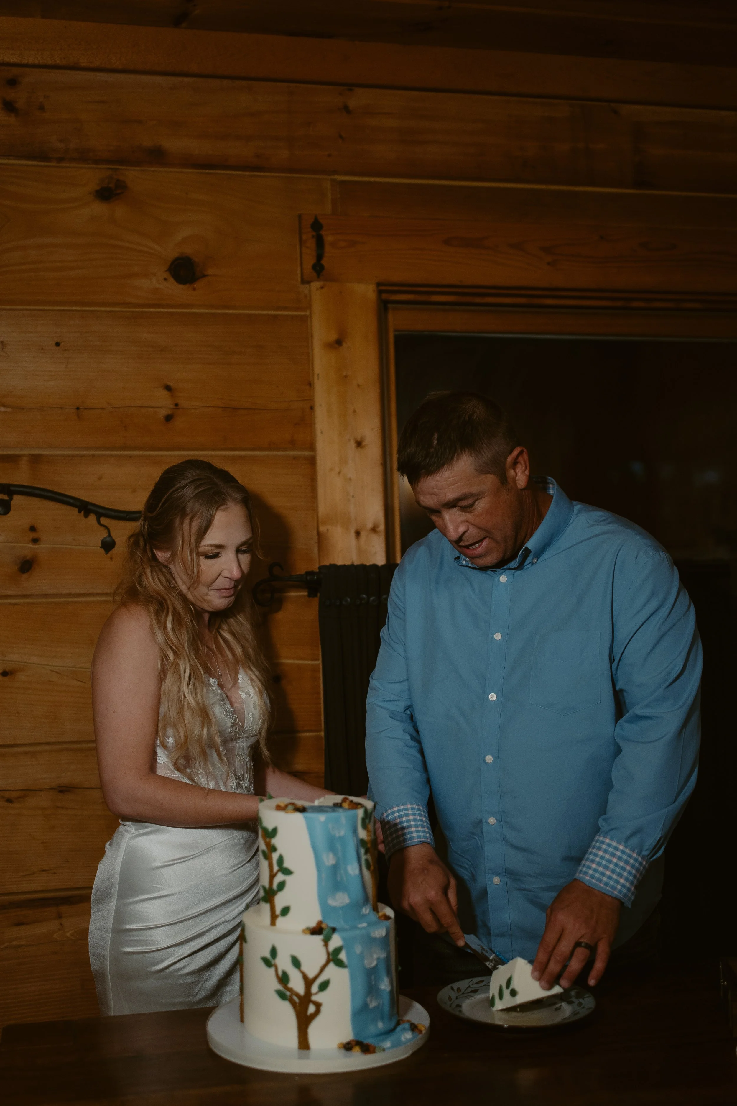 Tennessee-adventure-waterfall-fall-elopement