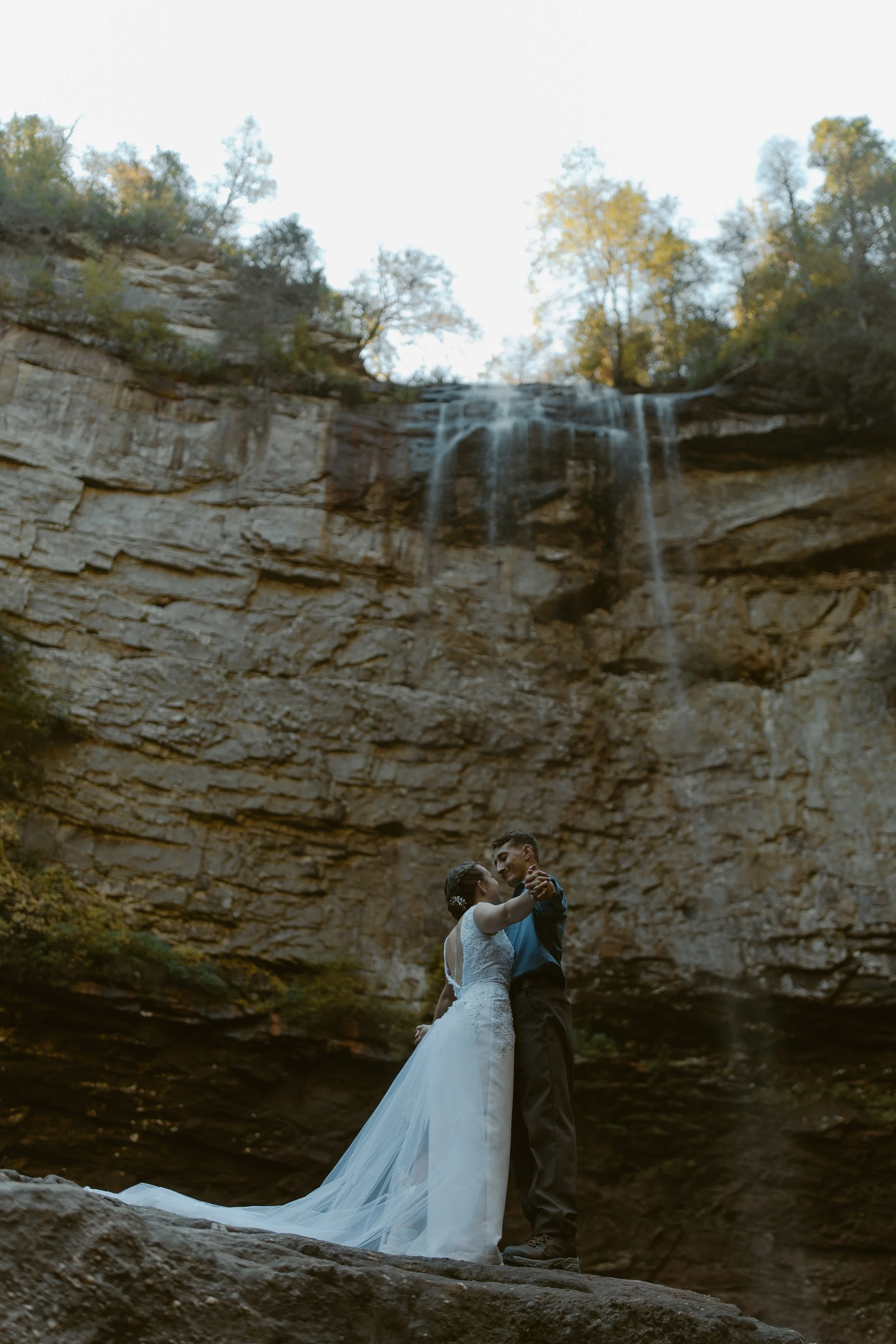 Tennessee-waterfall-sunrise-elopement