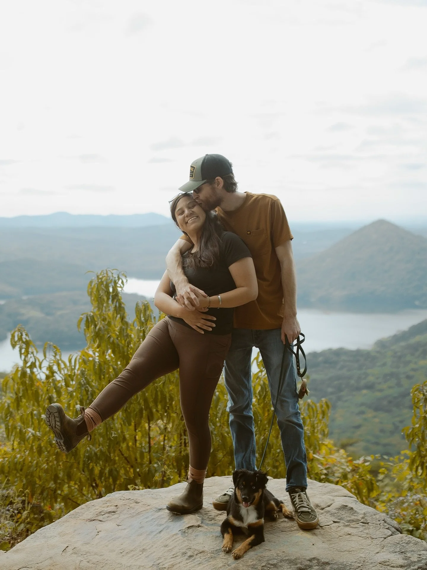 These are a few things you probably didn&rsquo;t know about working with us 😁💛

✨We&rsquo;ll help you find the perfect spot for your elopement &mdash; even if it&rsquo;s somewhere new, we&rsquo;ll go scout it to make sure it&rsquo;s the perfect fit