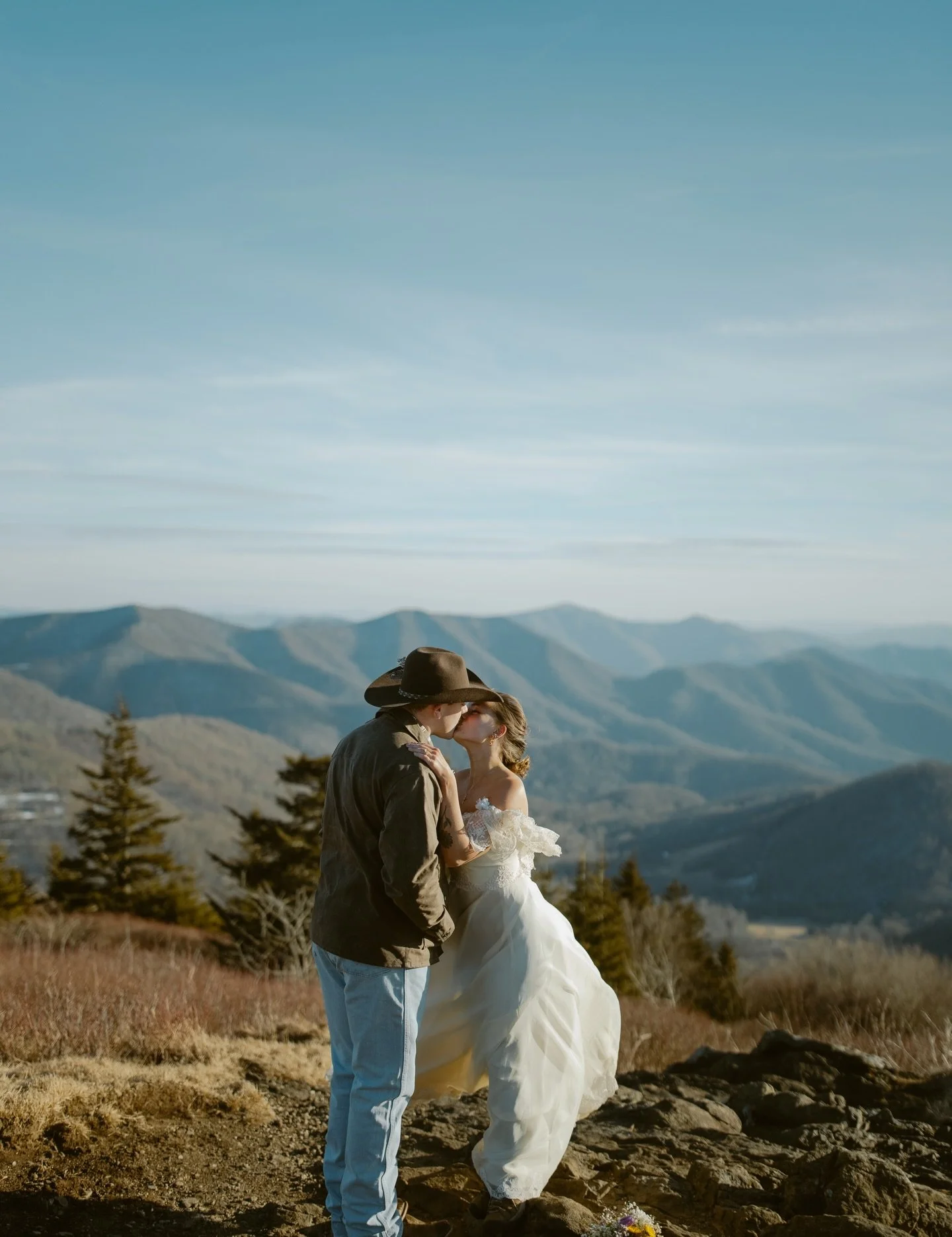 This cold weather has us dreaming about spring so bad 😅

But I still can&rsquo;t believe that one day before the temps dropped like crazy, we had the most beautiful day in the mountains. It was cold, but sooo dreamy &mdash; every frozen finger was t