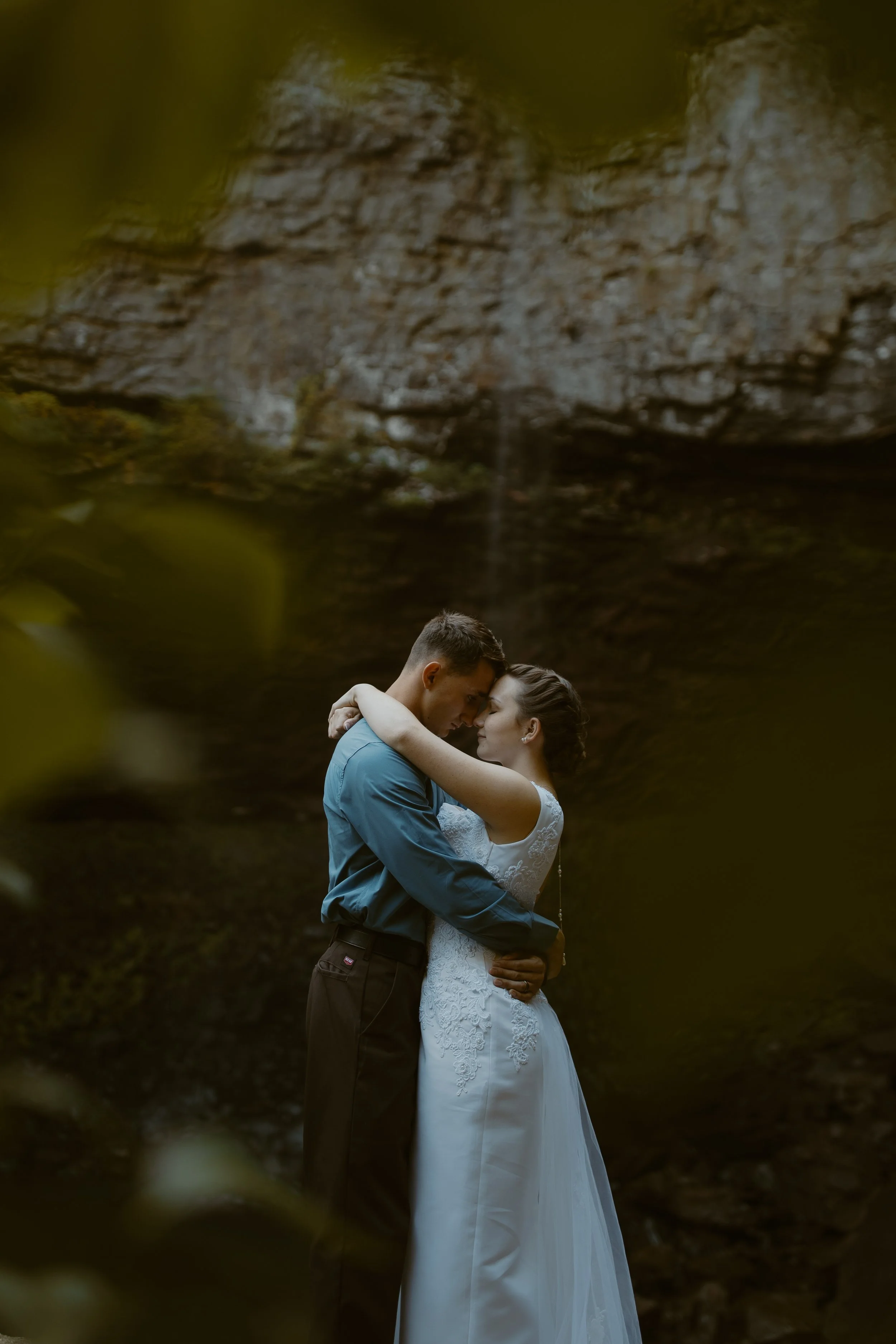 Tennessee-waterfall-sunrise-elopement