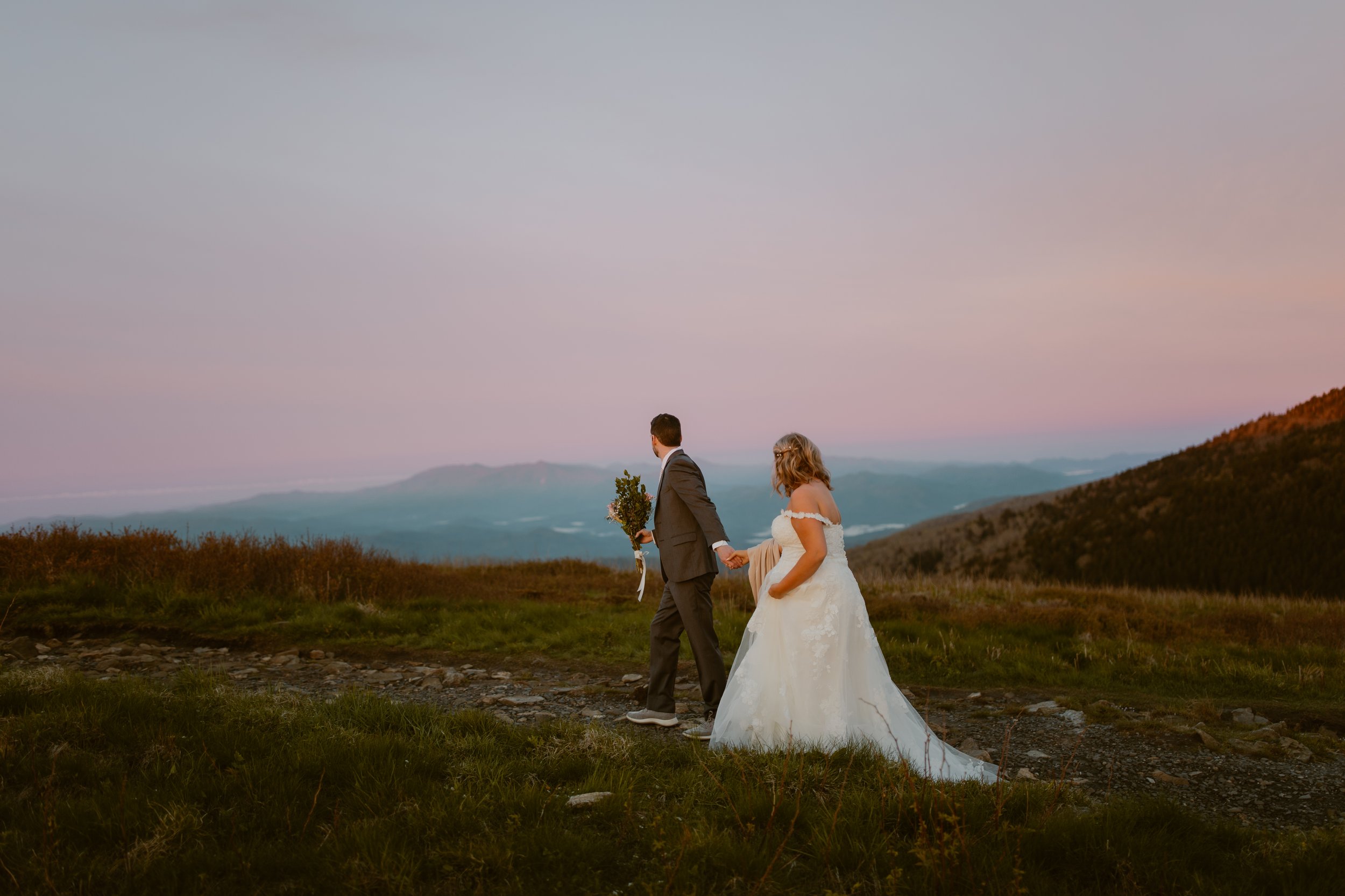 sunrise-roan-mountain-elopement-Tennessee