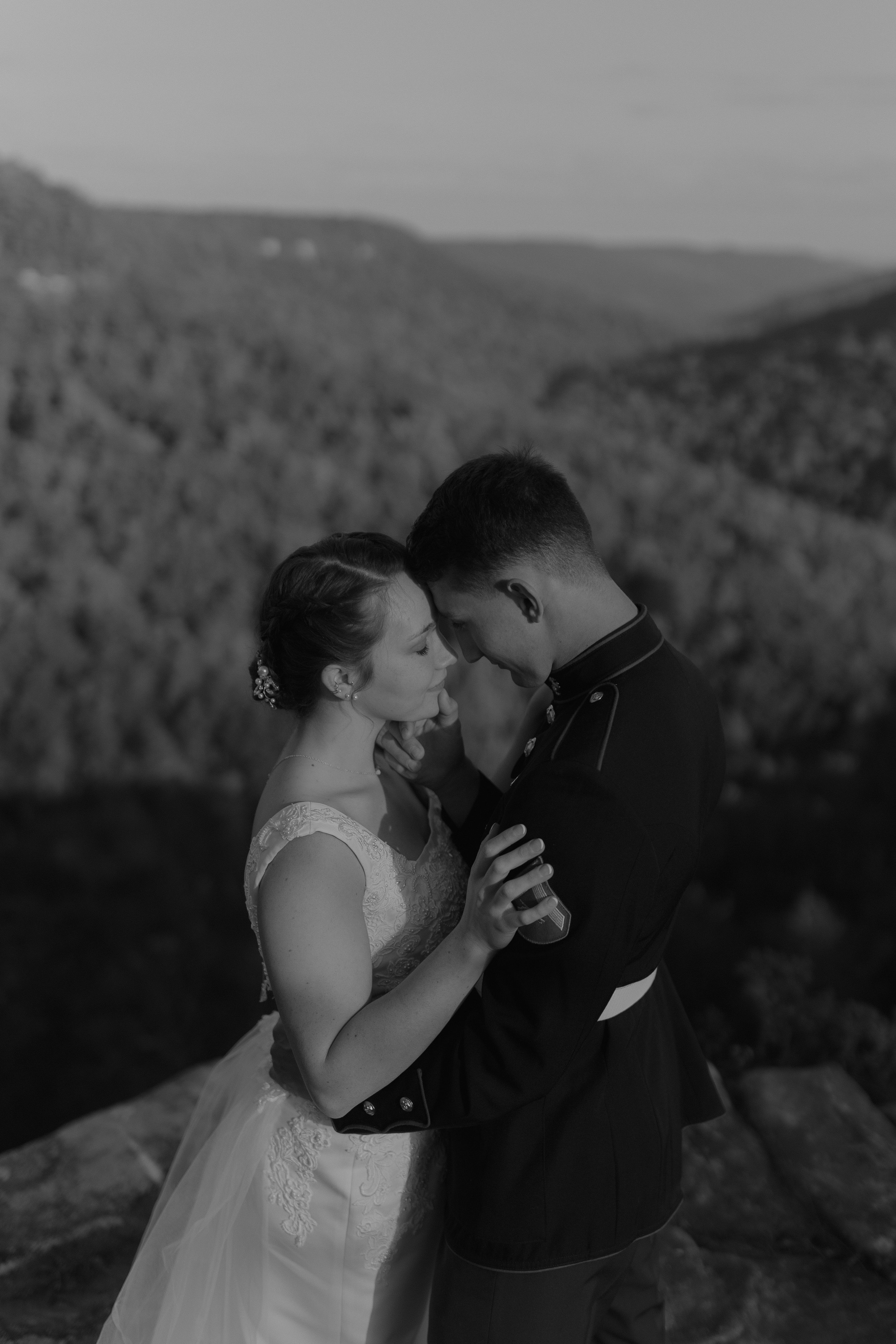 sunrise-adventure-elopement-fall-creek-falls-TN