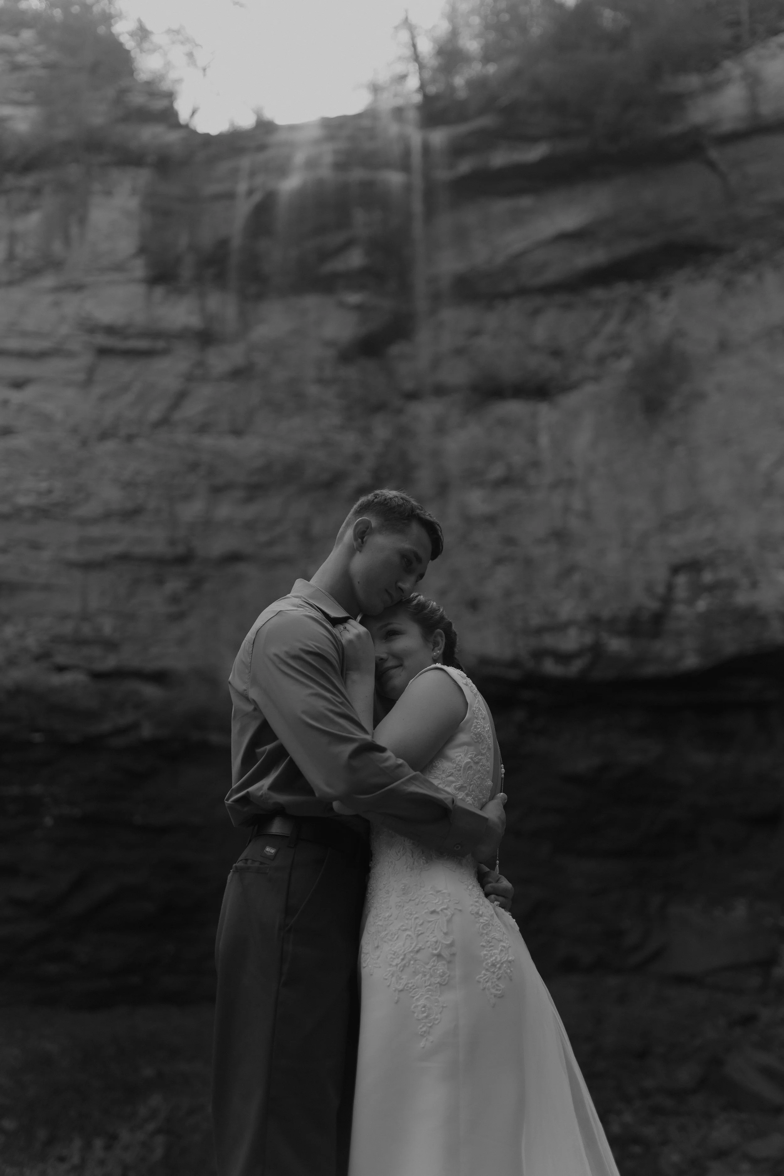 Tennessee-waterfall-sunrise-elopement