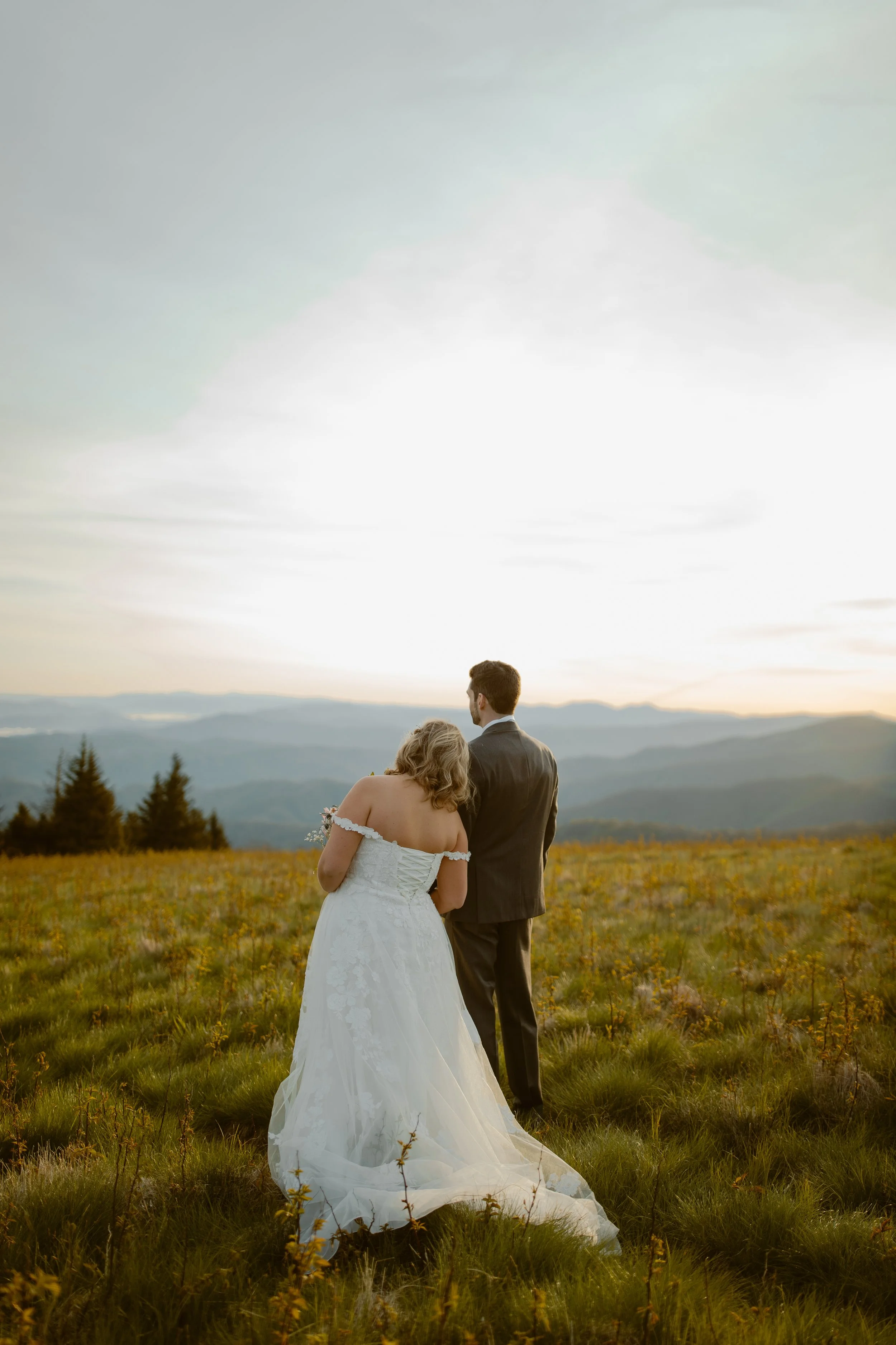 sunrise-roan-mountain-elopement-Tennessee