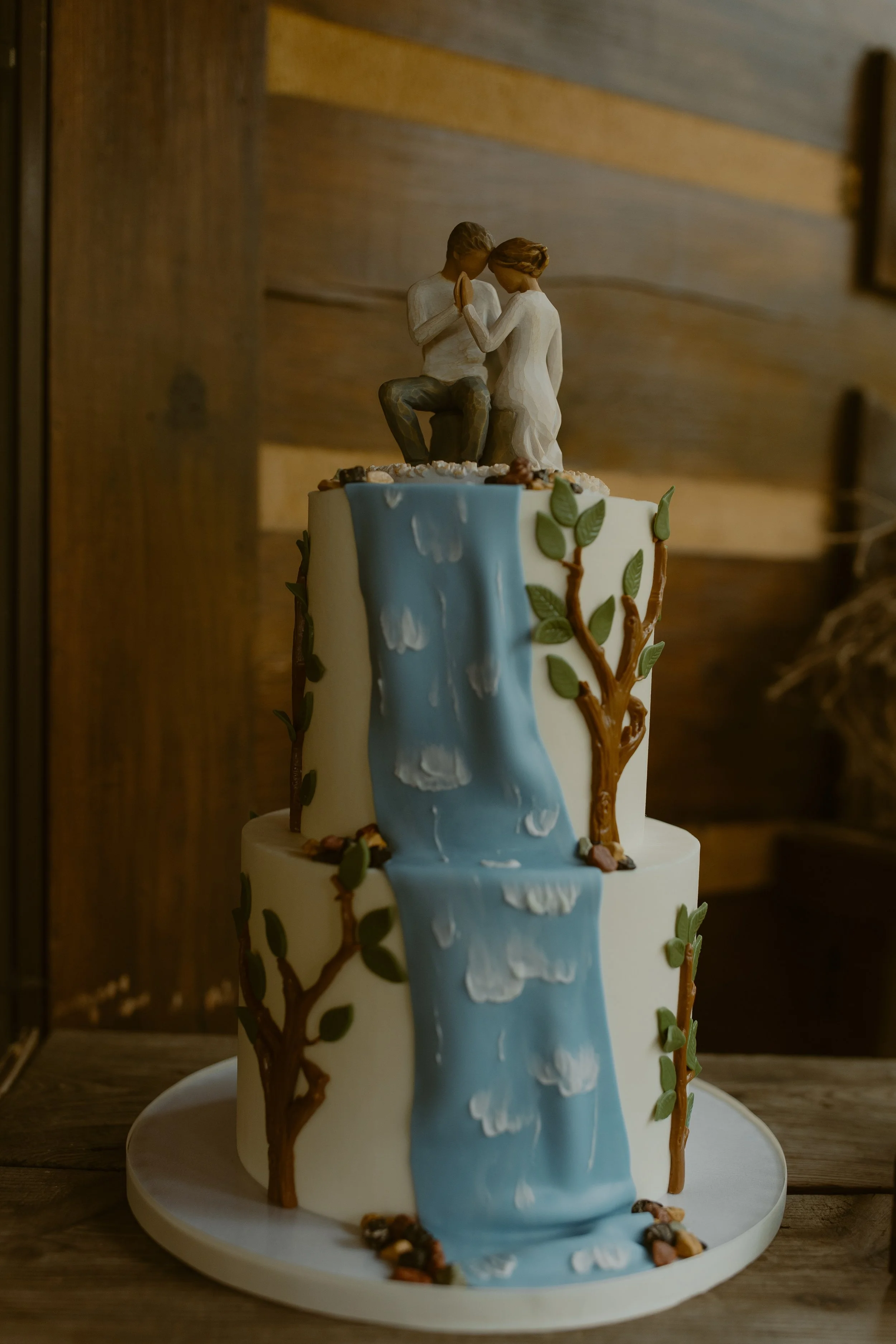 Tennessee-adventure-waterfall-fall-elopement