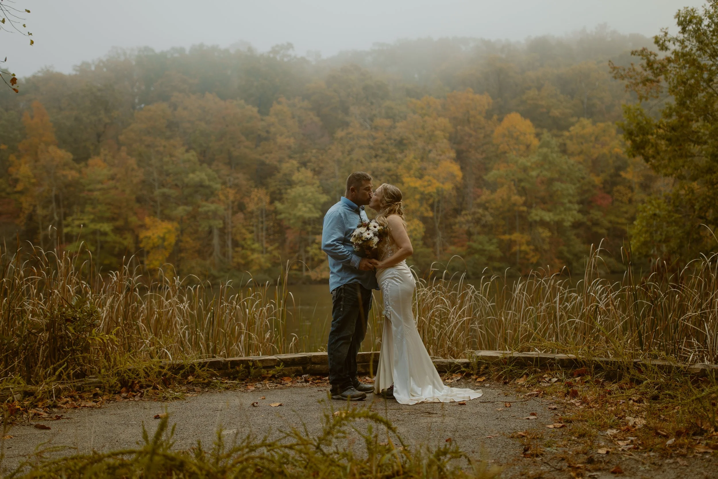 Tennessee-adventure-waterfall-fall-elopement
