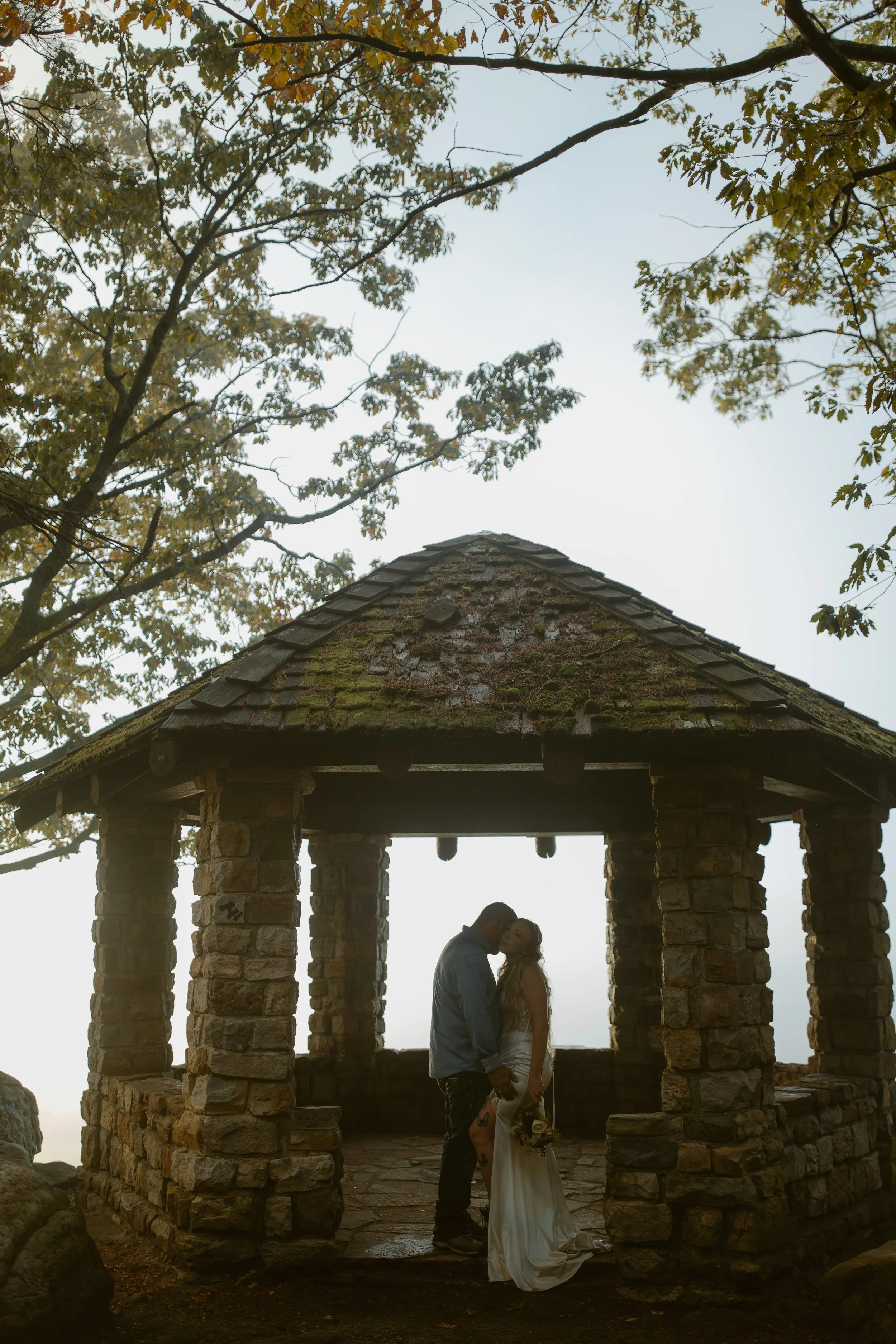 Tennessee-adventure-waterfall-fall-elopement
