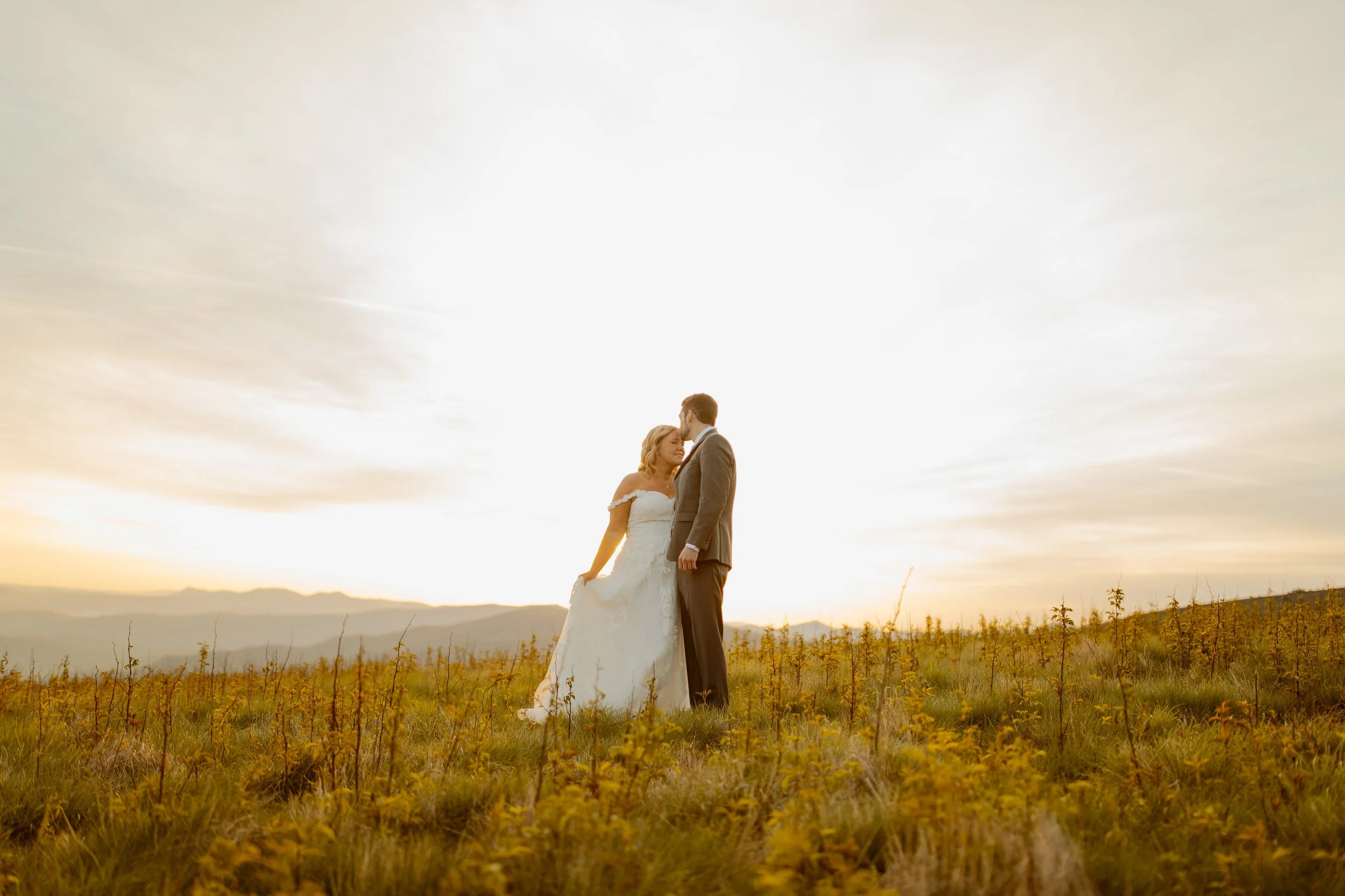 sunrise-roan-mountain-elopement-Tennessee