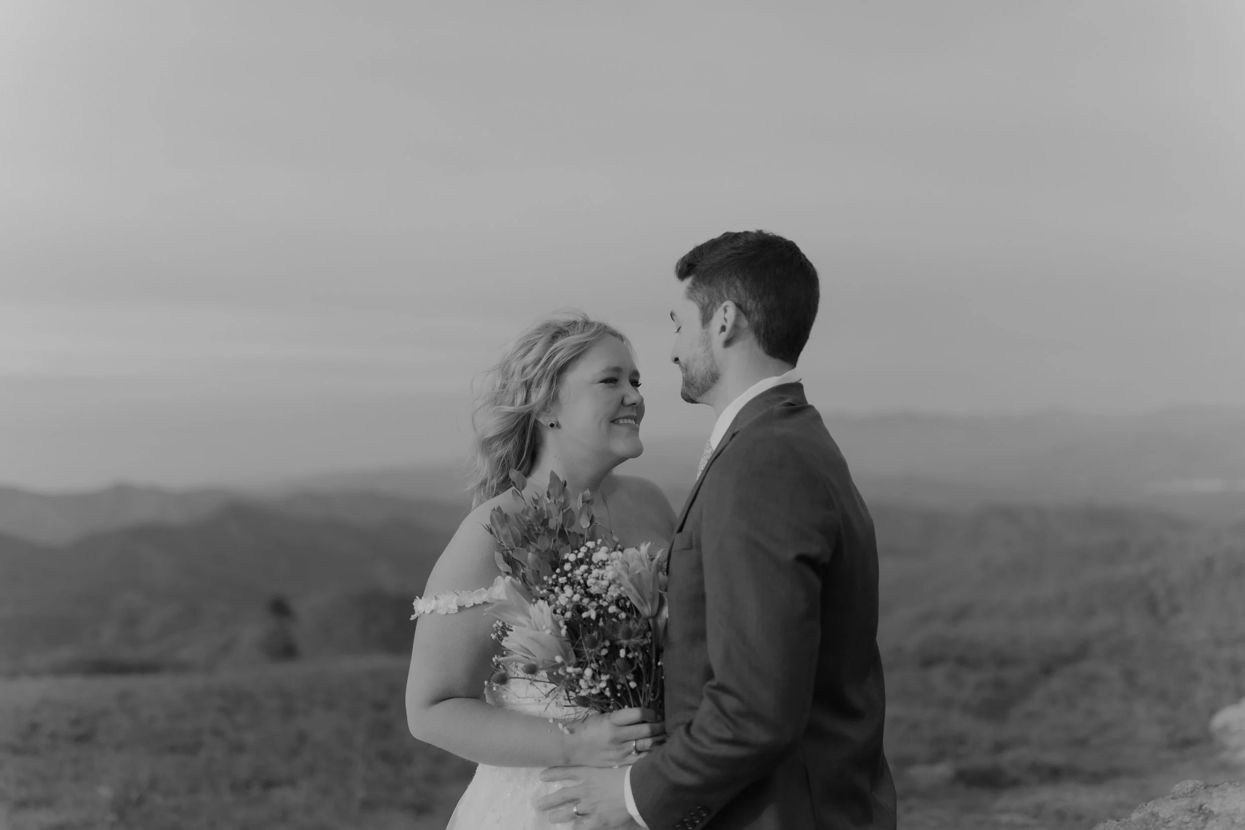 sunrise-roan-mountain-elopement-Tennessee