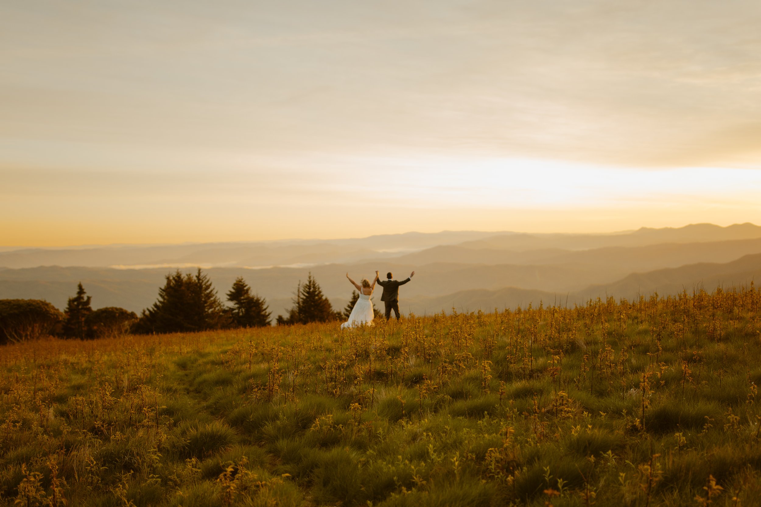 sunrise-roan-mountain-elopement-Tennessee