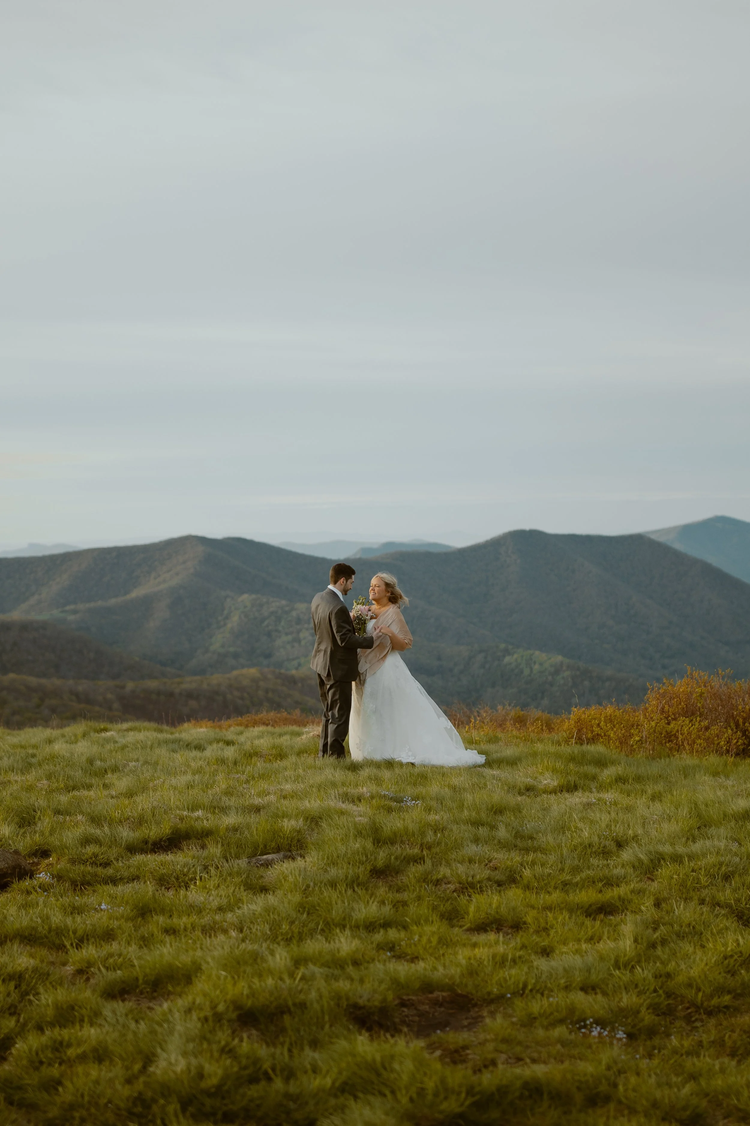 sunrise-roan-mountain-elopement-Tennessee