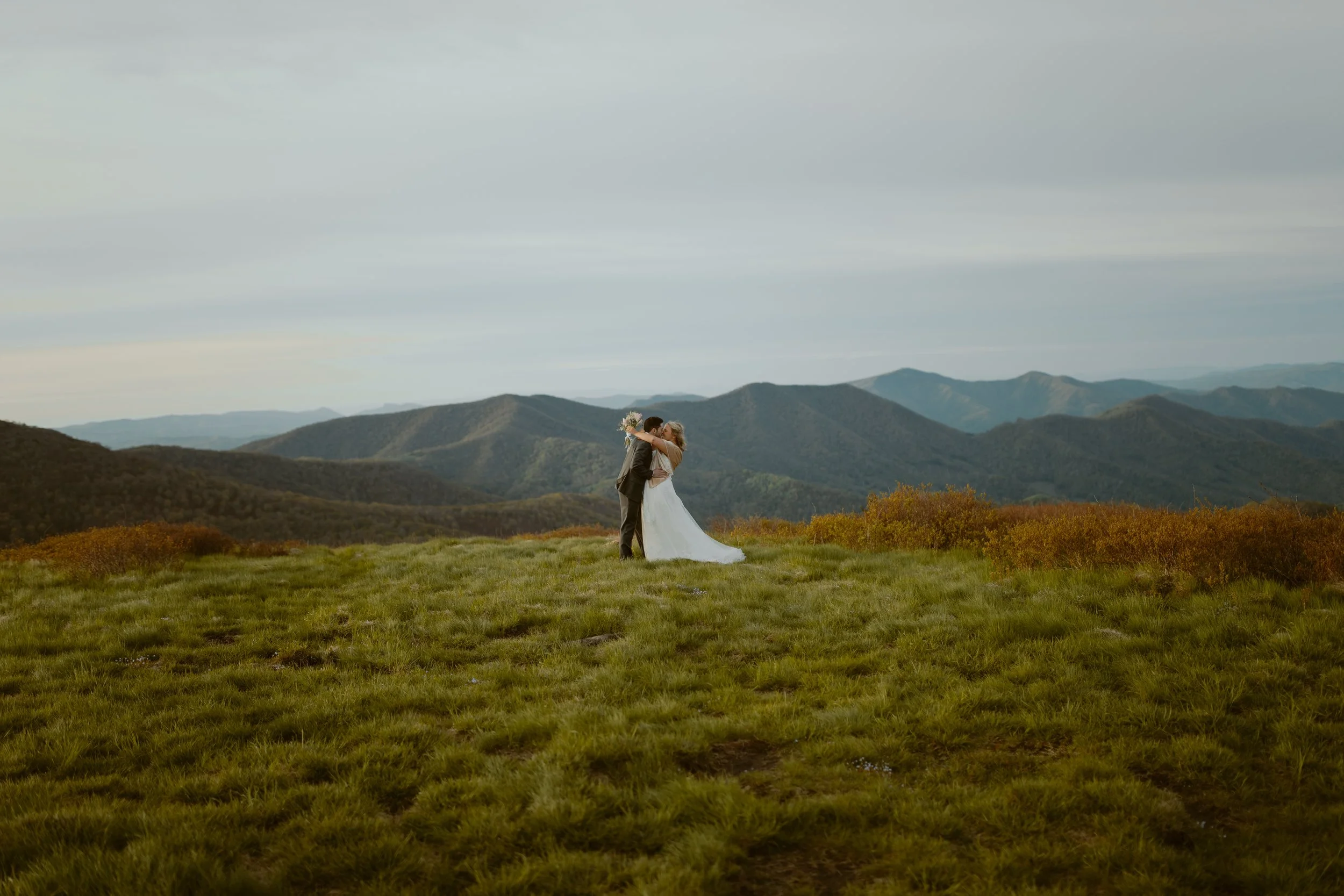 sunrise-roan-mountain-elopement-Tennessee