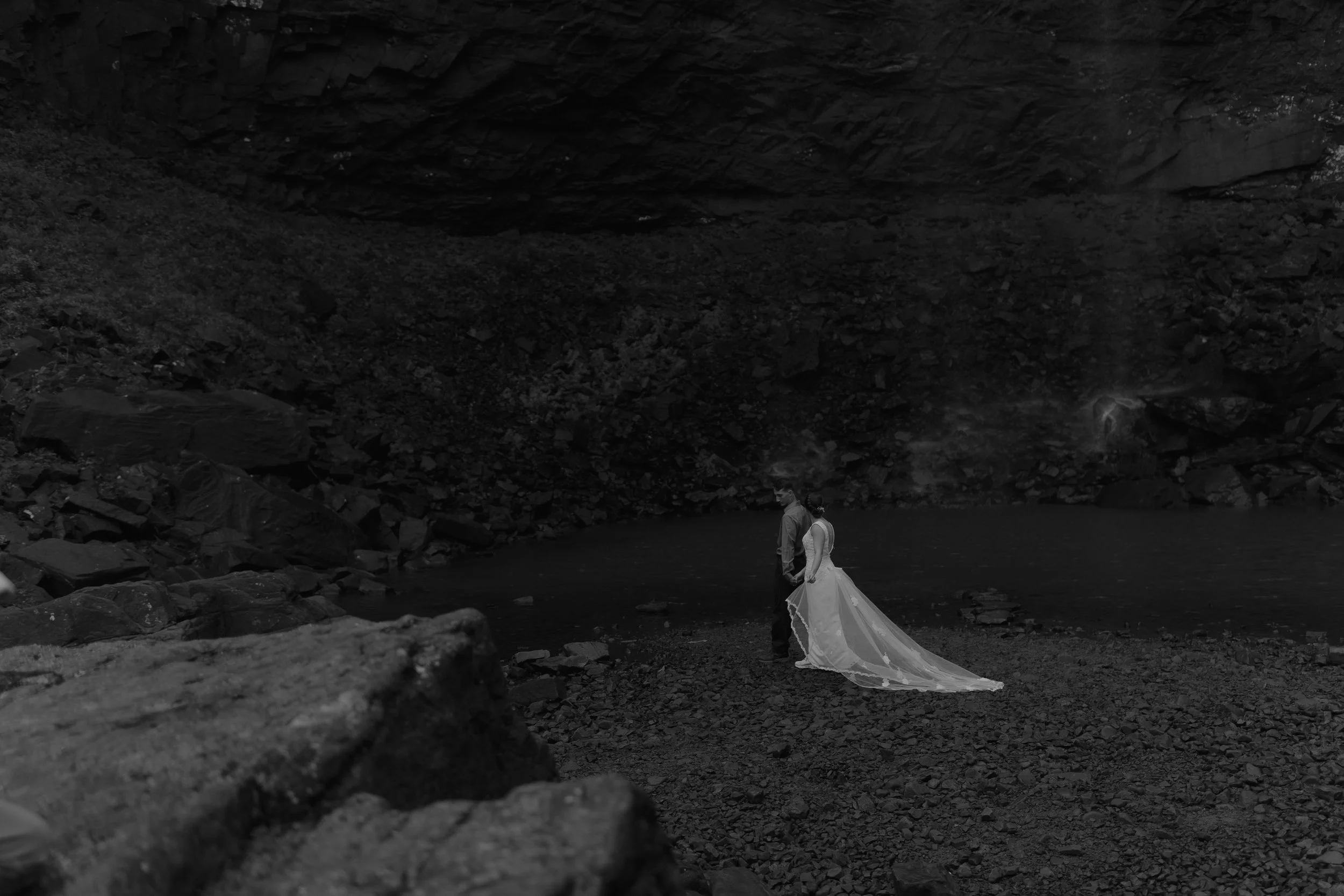 Tennessee-waterfall-sunrise-elopement