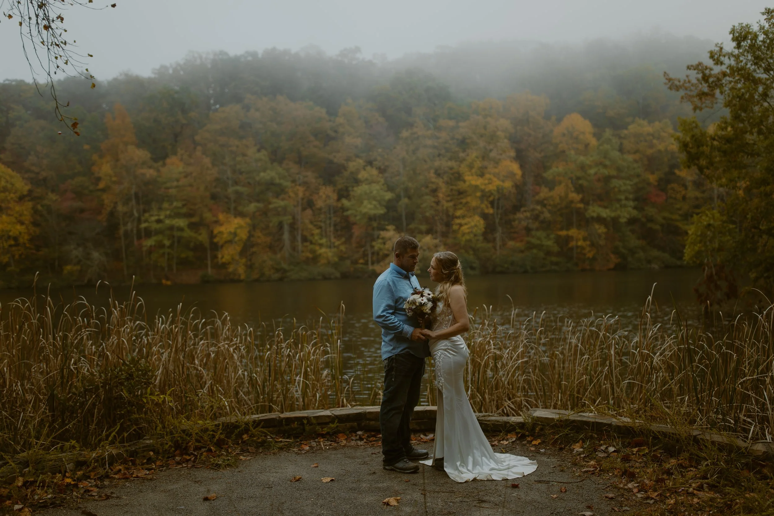 Tennessee-adventure-waterfall-fall-elopement
