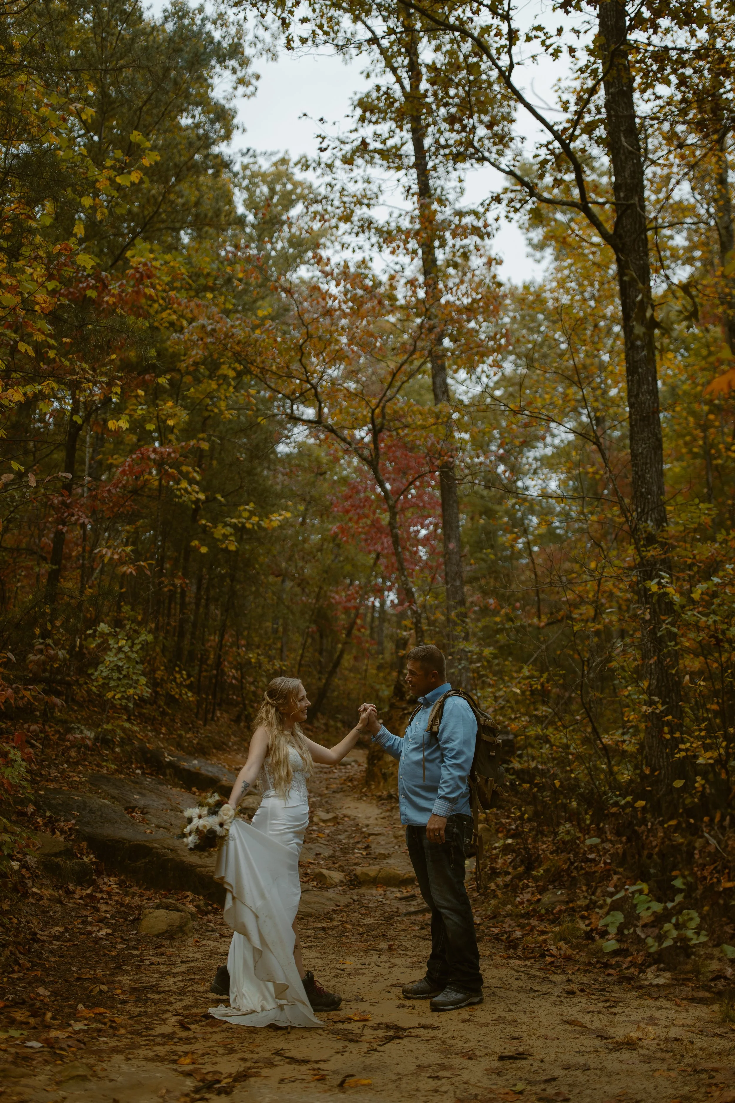 Tennessee-adventure-waterfall-fall-elopement