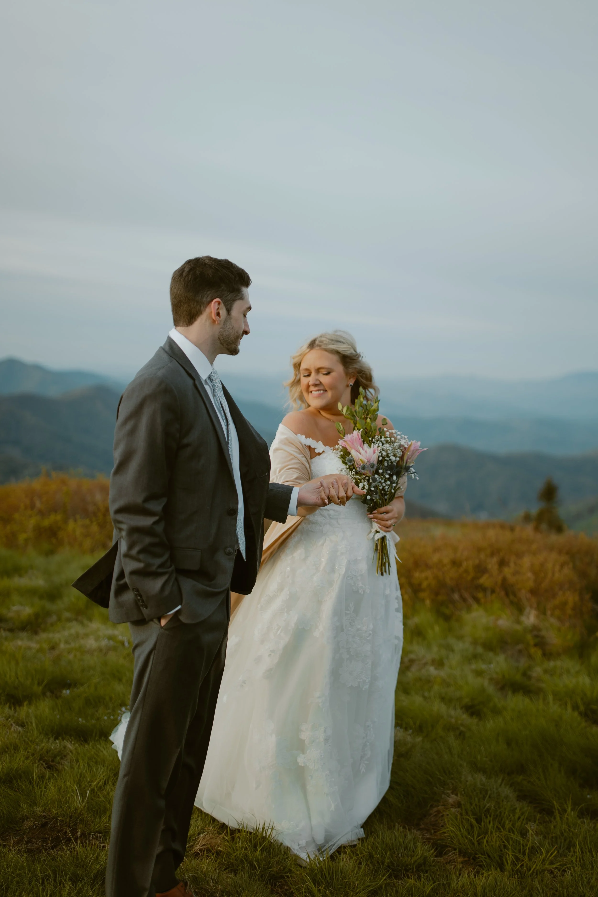 sunrise-roan-mountain-elopement-Tennessee