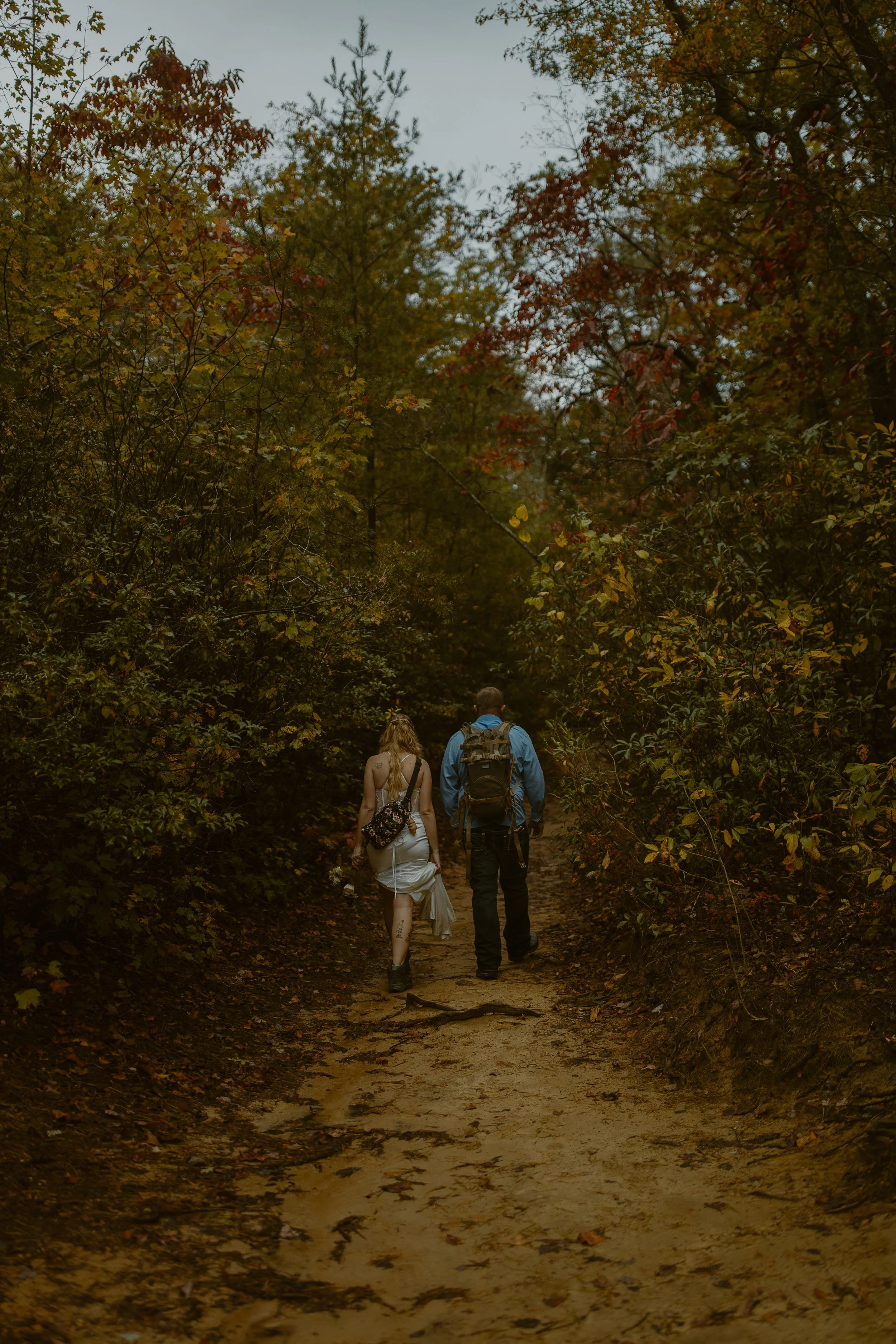 Tennessee-adventure-waterfall-fall-elopement