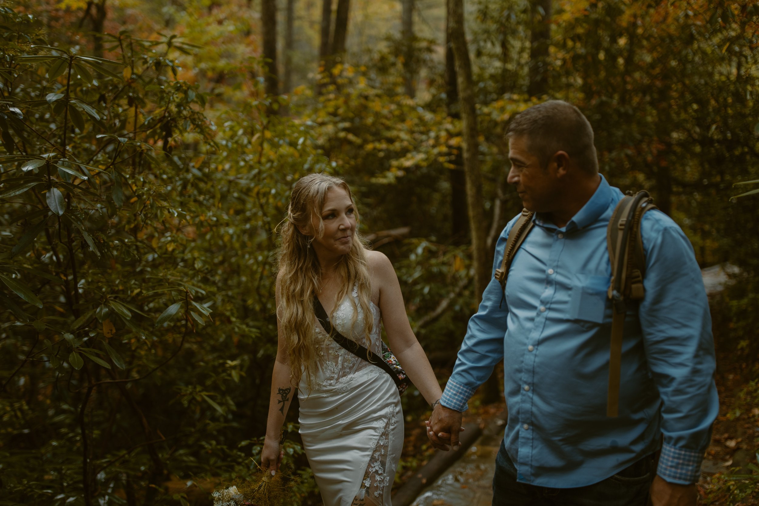 Tennessee-adventure-waterfall-fall-elopement