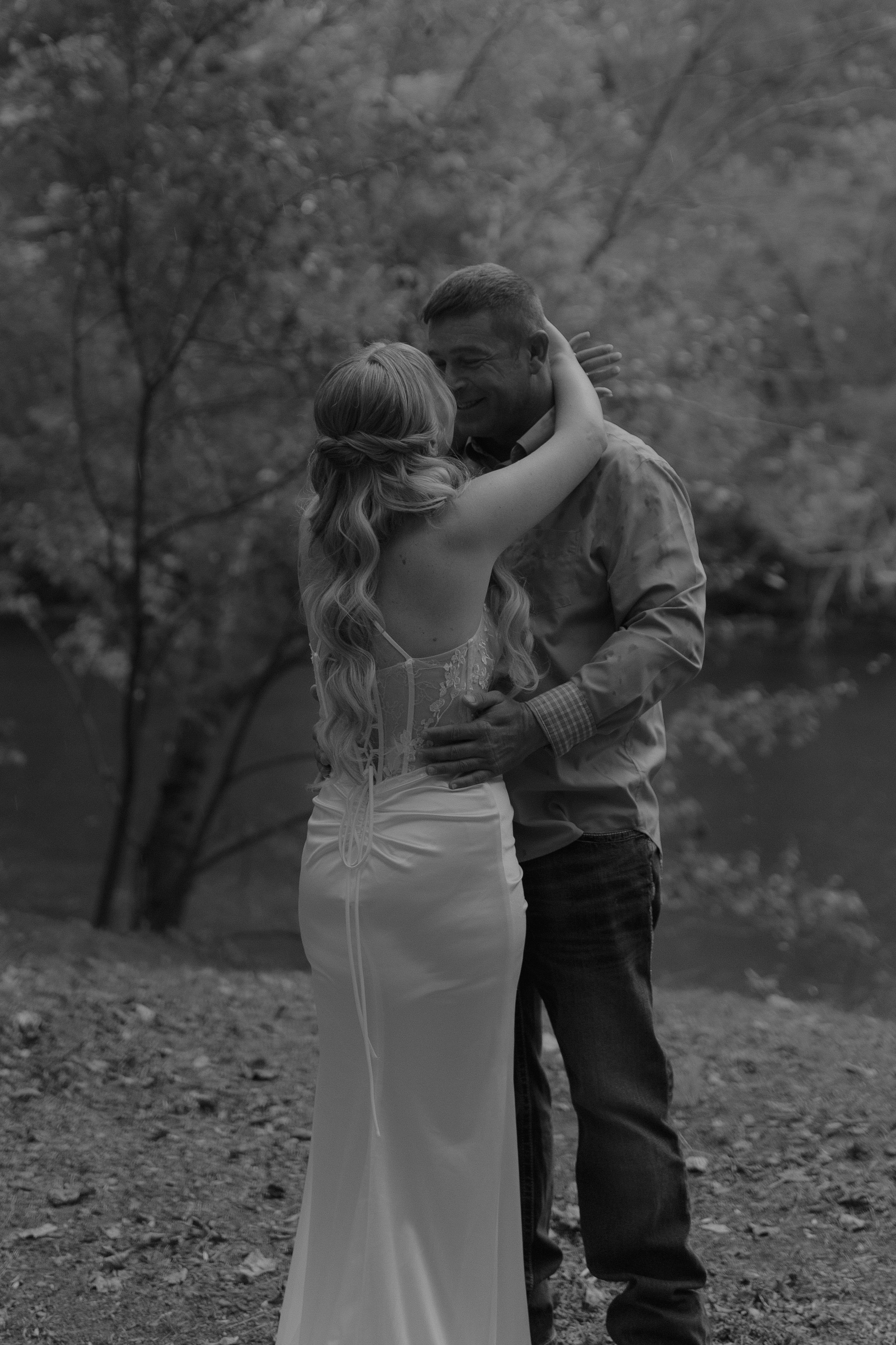 Tennessee-adventure-waterfall-fall-elopement