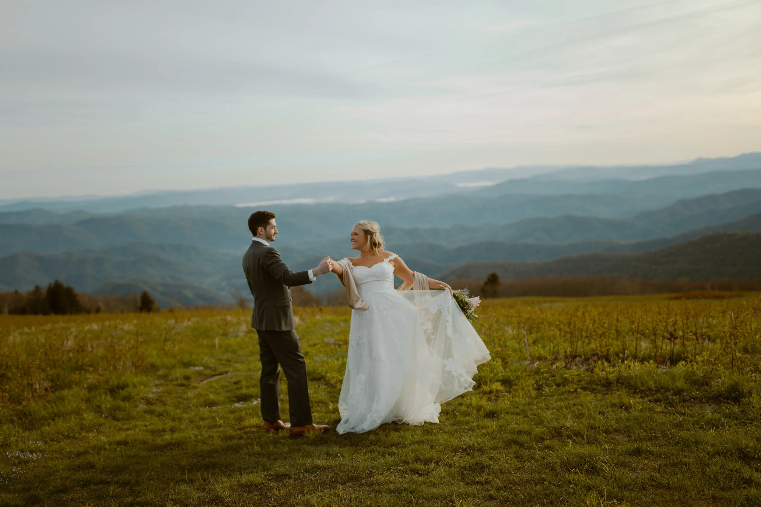 sunrise-roan-mountain-elopement-Tennessee