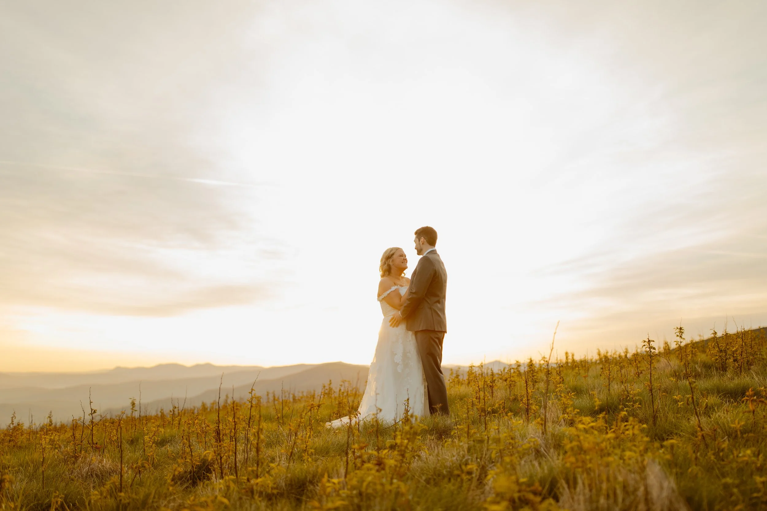 sunrise-roan-mountain-elopement-Tennessee