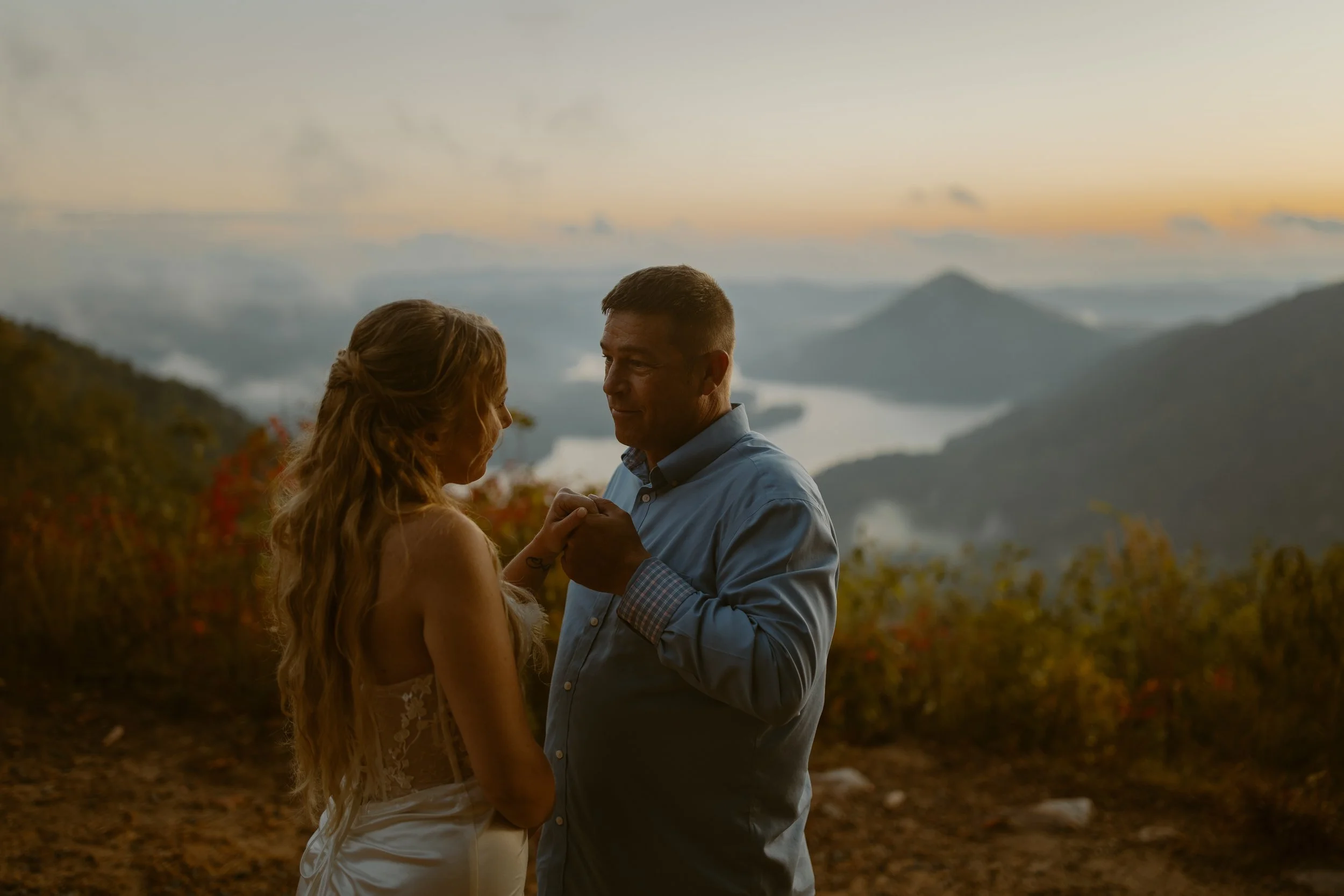 Tennessee-adventure-waterfall-fall-elopement