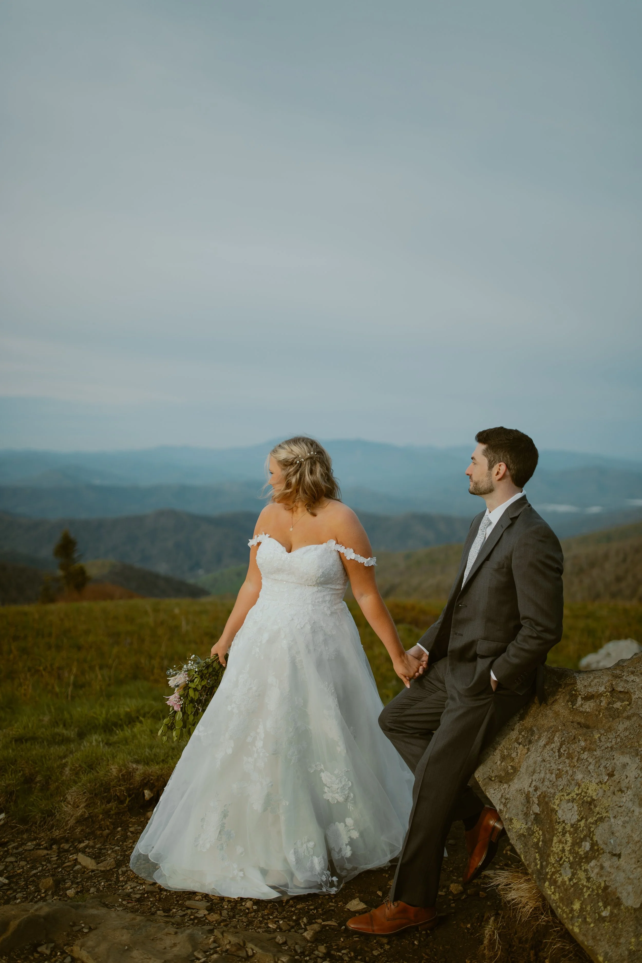 sunrise-roan-mountain-elopement-Tennessee