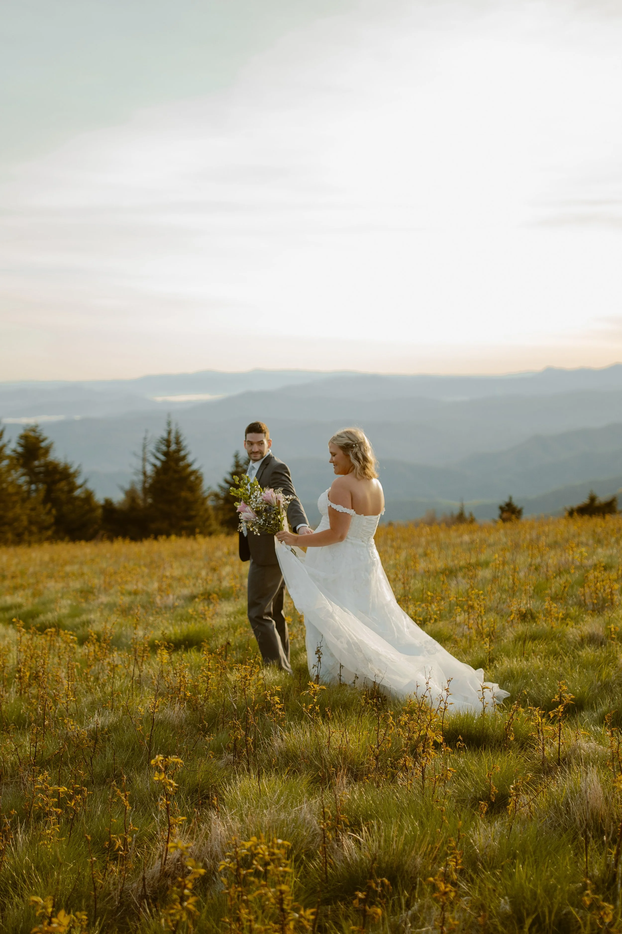 sunrise-roan-mountain-elopement-Tennessee