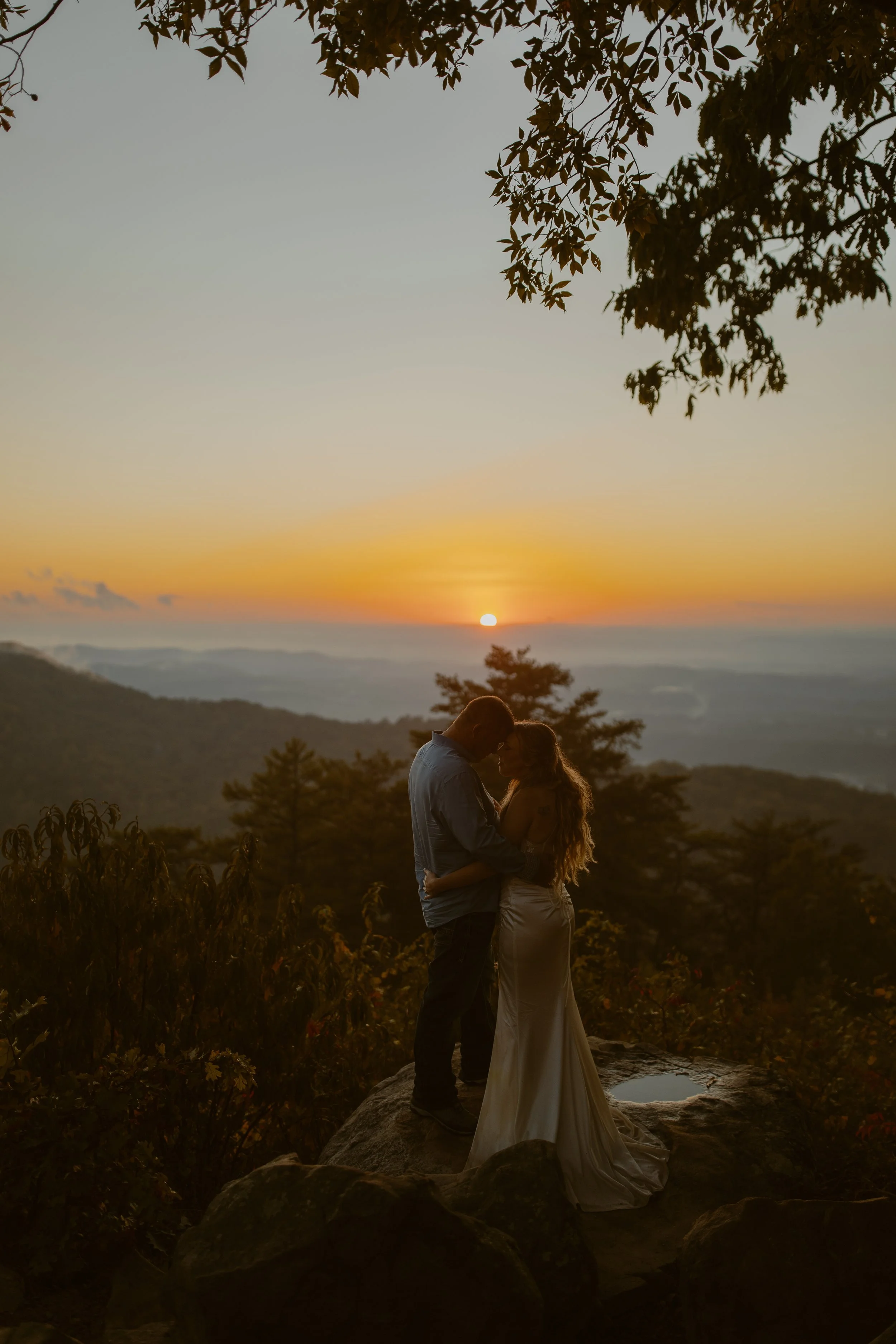Tennessee-adventure-waterfall-fall-elopement