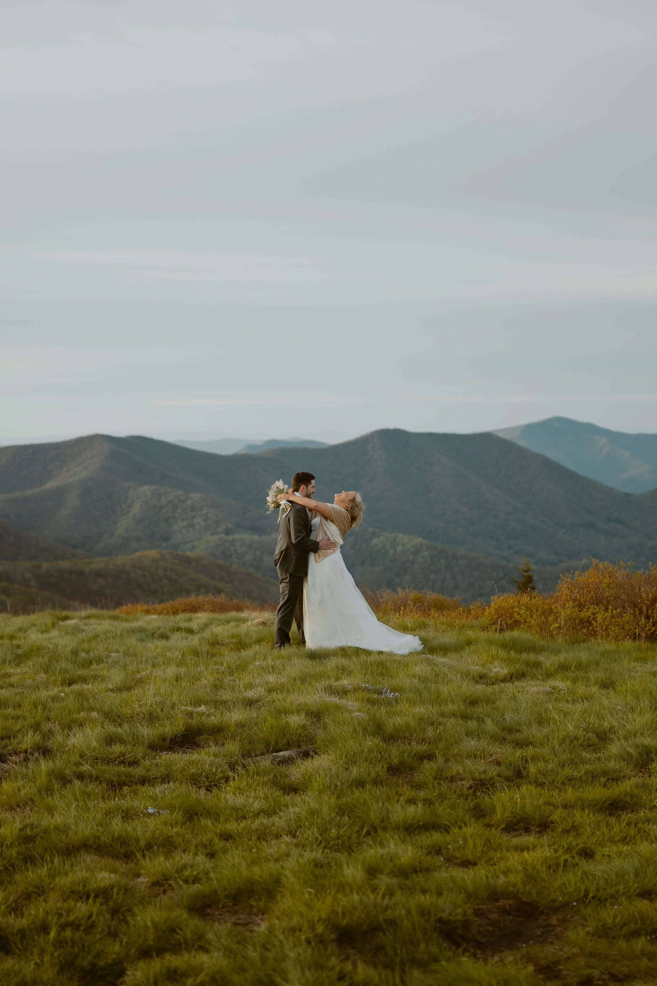 sunrise-roan-mountain-elopement-Tennessee