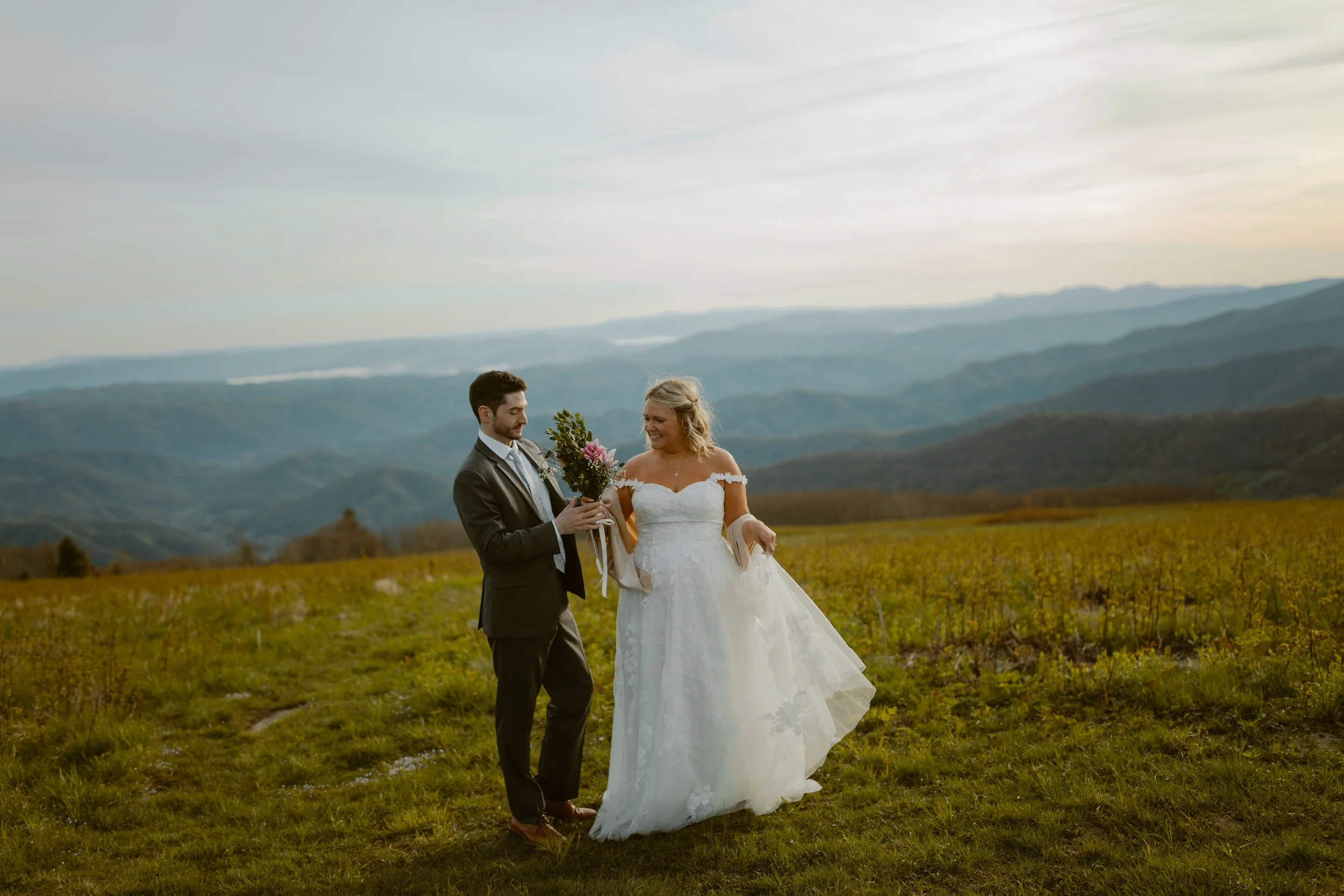 sunrise-roan-mountain-elopement-Tennessee
