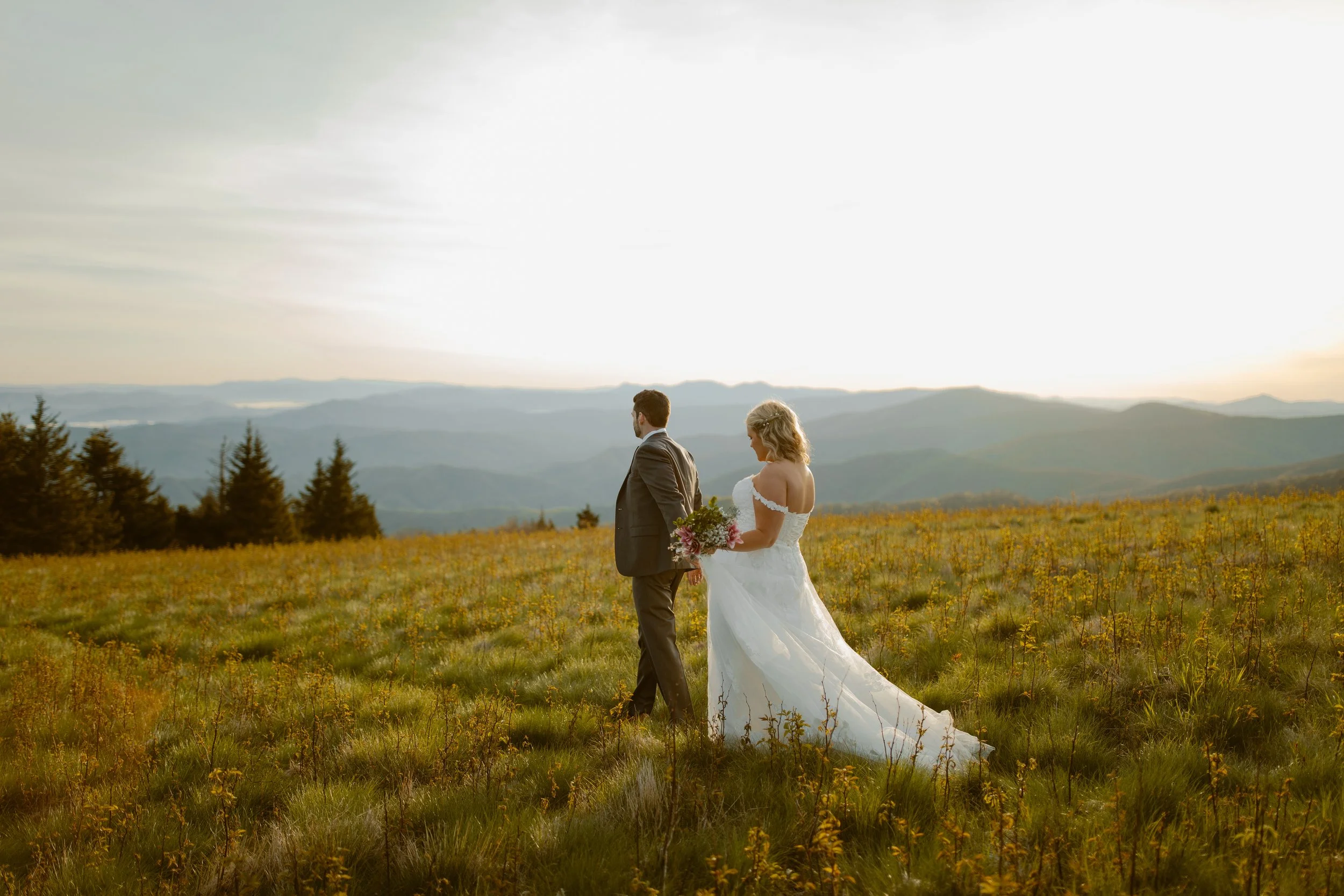 sunrise-roan-mountain-elopement-Tennessee