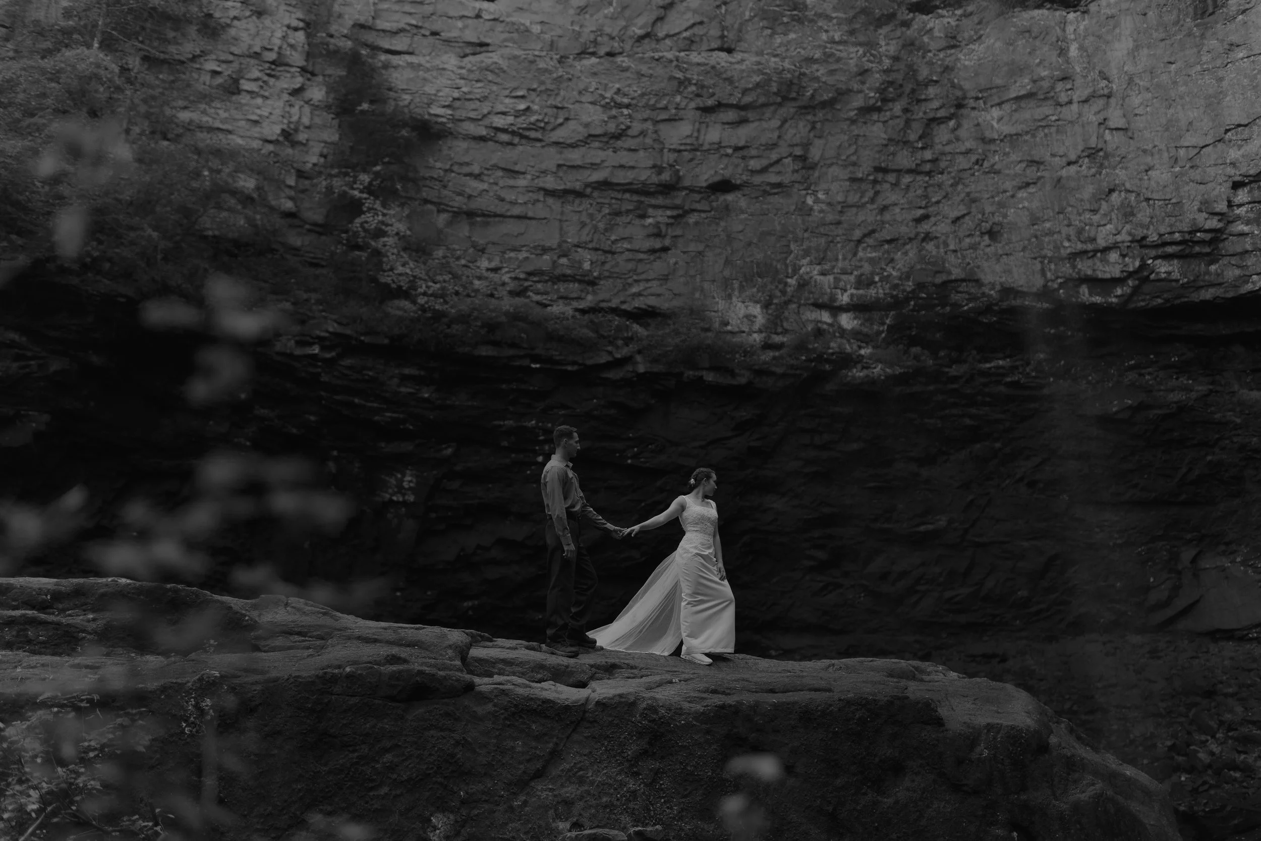 Tennessee-waterfall-sunrise-elopement